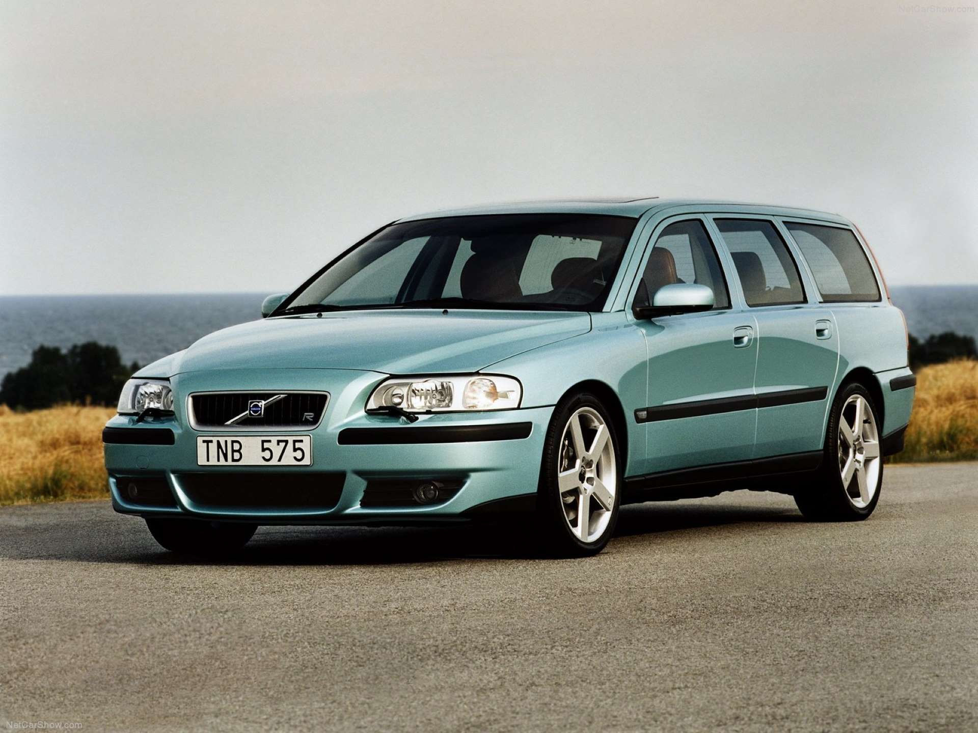 Listicle Best Dadmobiles Volvo V70R/S60R