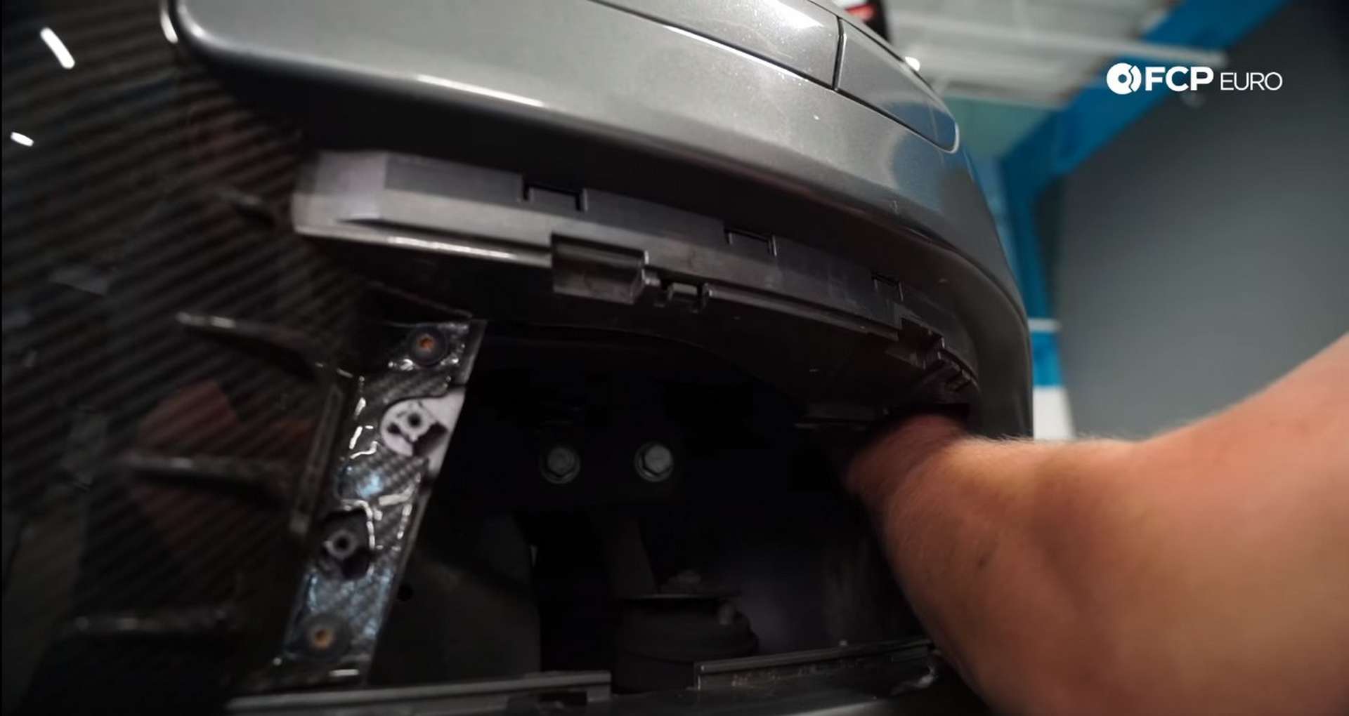 05-DIY-VW-VR6-Valve-Cover-Gasket-Entering-Service-Position