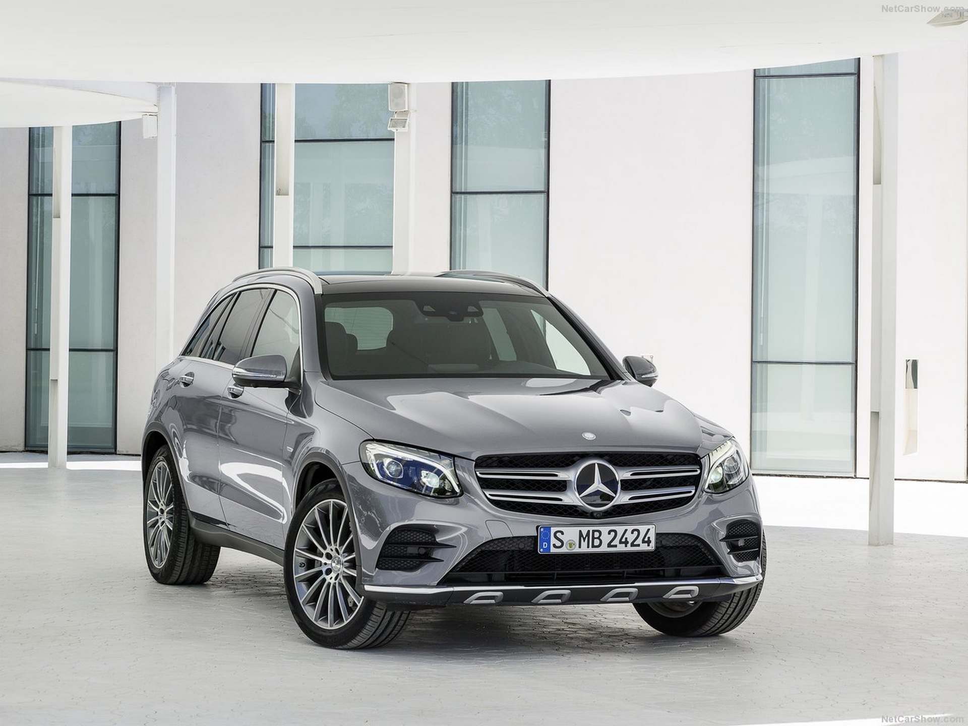 Mercedes-Benz-GLC-2016-1280-0646a9c982cfef190d4a0ac7401dac3a2a.jpg