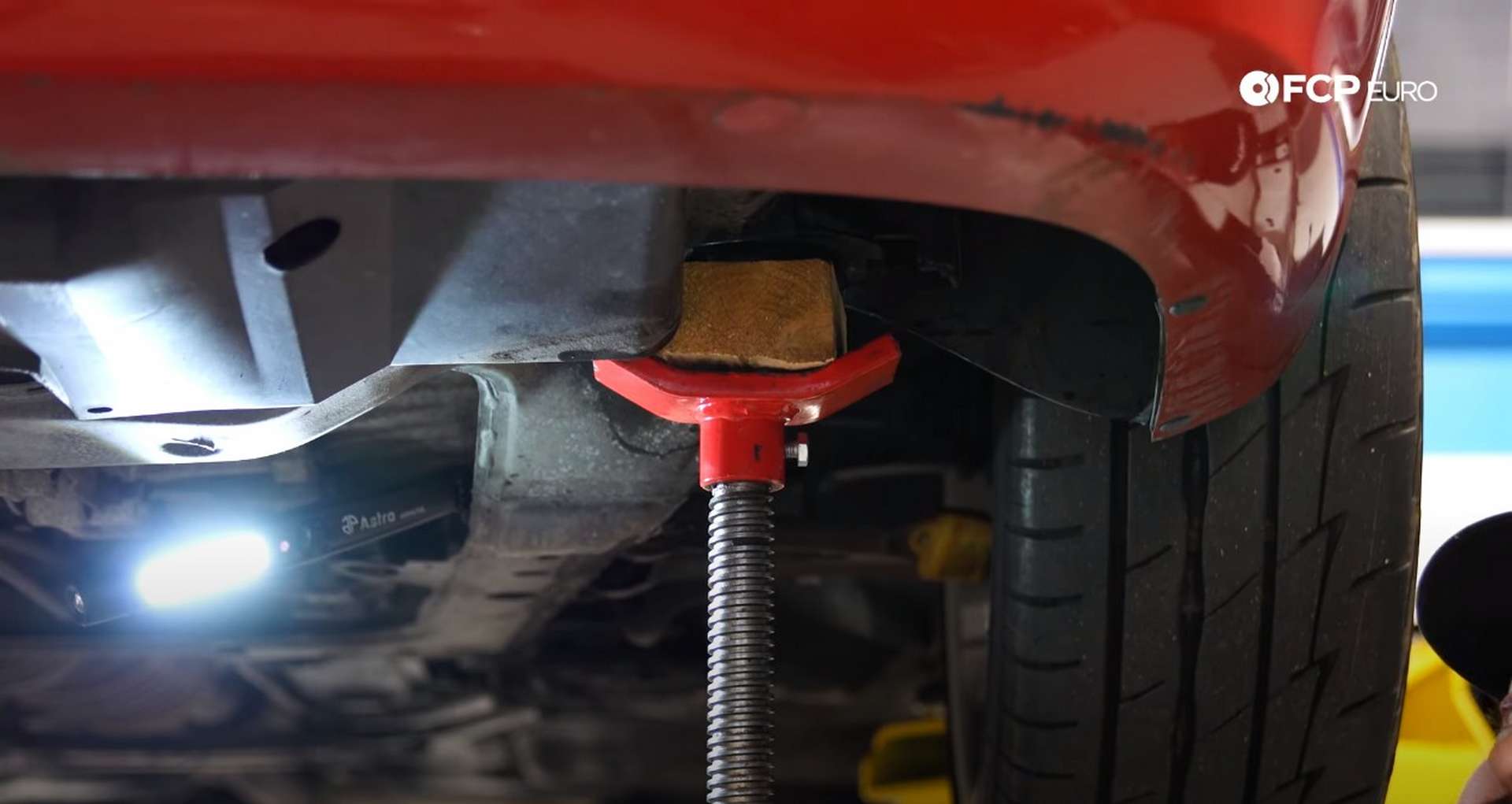 How To Install Subframe Bushing Inserts On A Volvo P80 & P2 (Volvo 850