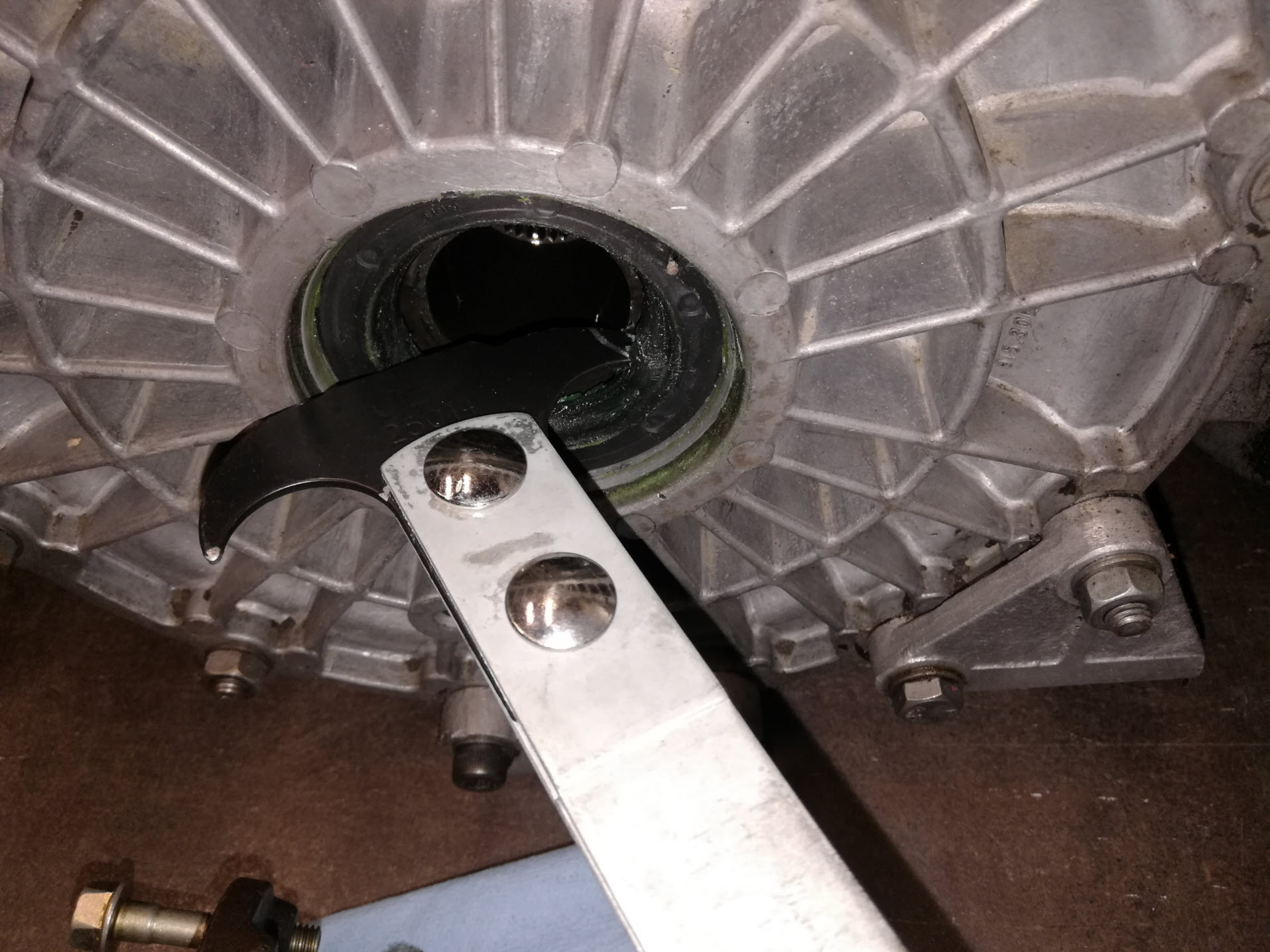 Air-cooled Porsche 911 gearbox stub axle seal removal.