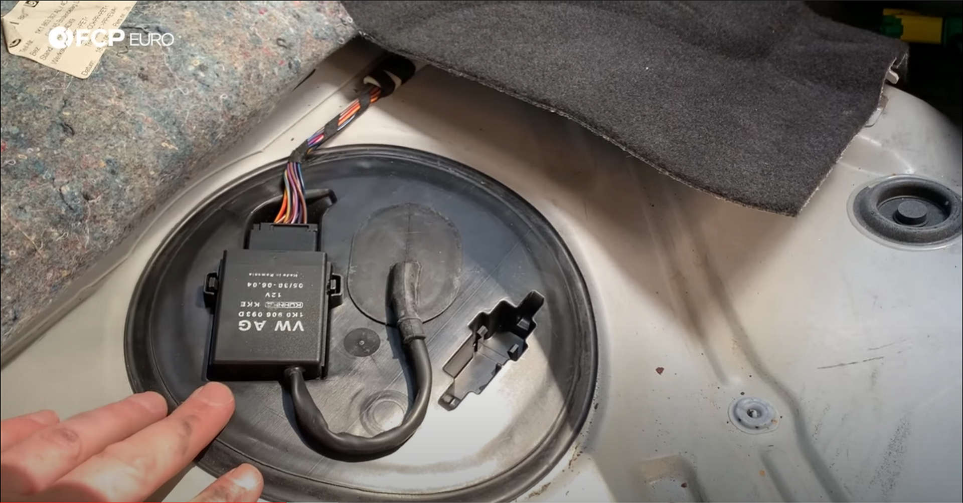 DIY VW GTI Fuel Pump controller location