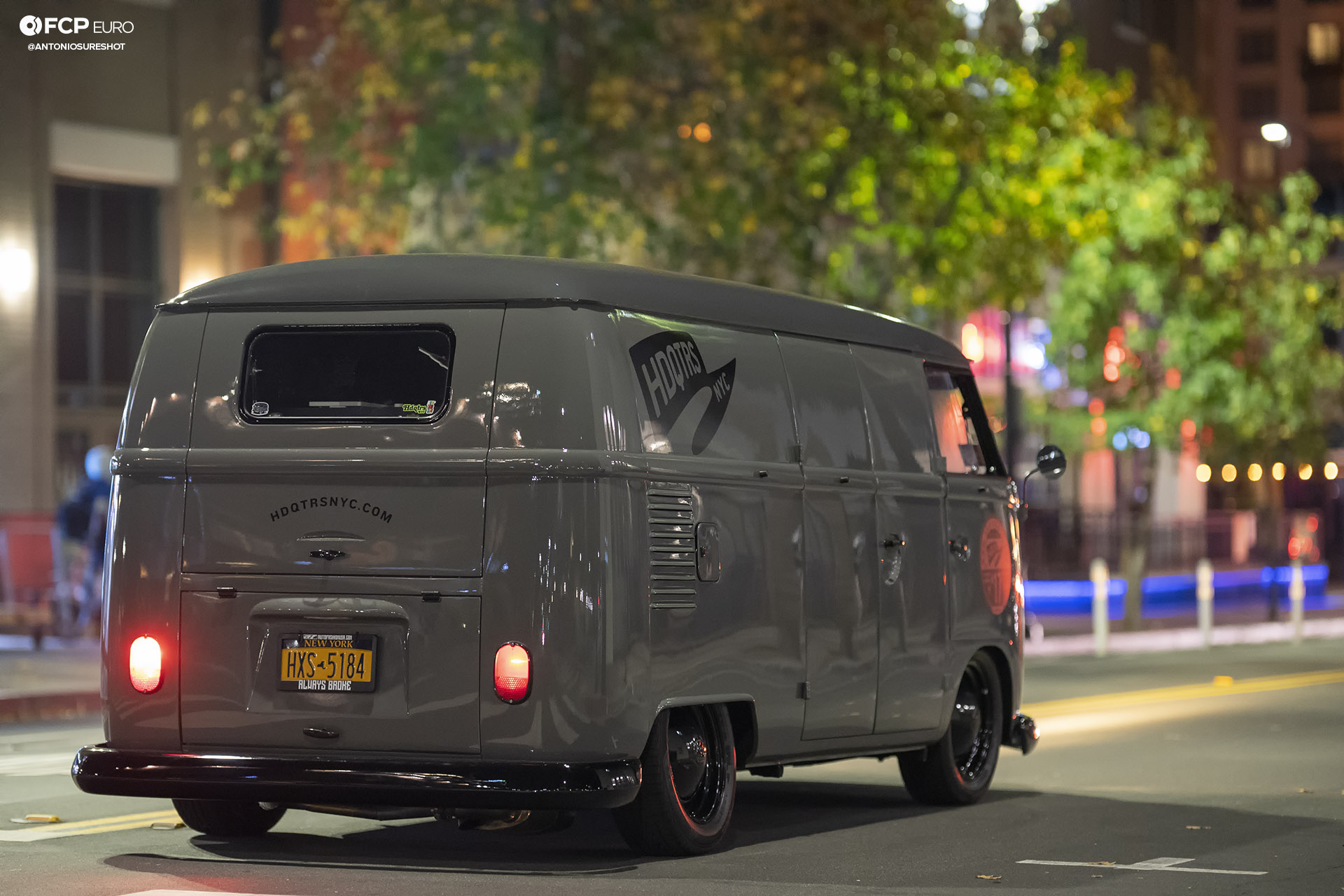 Vw Bus HDQTRS NYC A9A02306