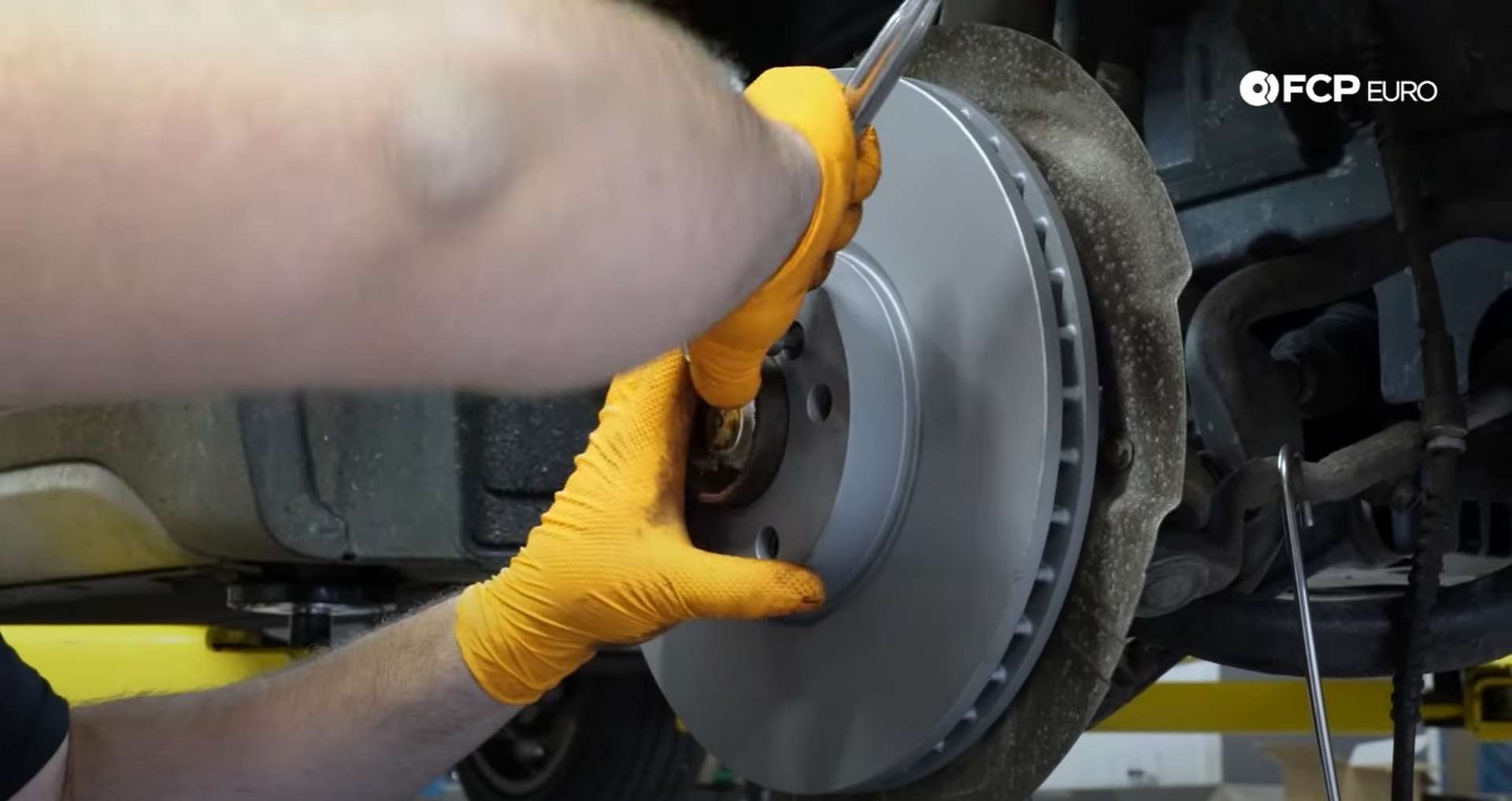 DIY BMW F15 X5 F16 X6 Brake Service installing the new rotor