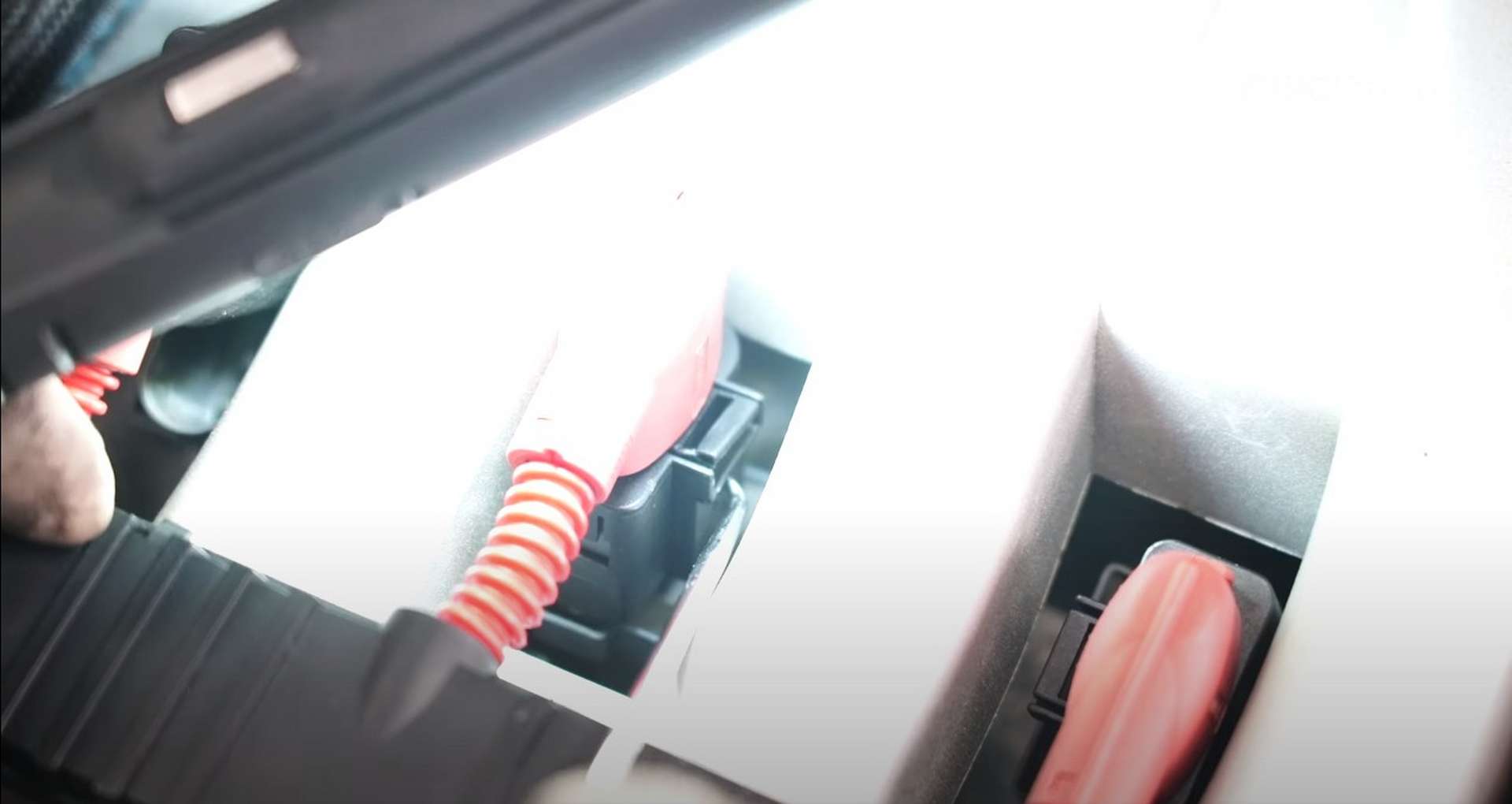 23-DIY-VW-VR6-Valve-Cover-Gasket-Clearing-Engine