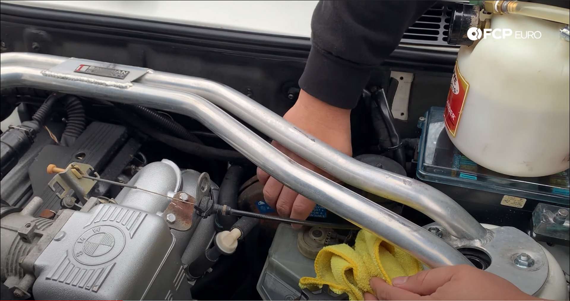 BMW E30 Brake Fluid Flush How To Flush The Brakes On A BMW E30 325i