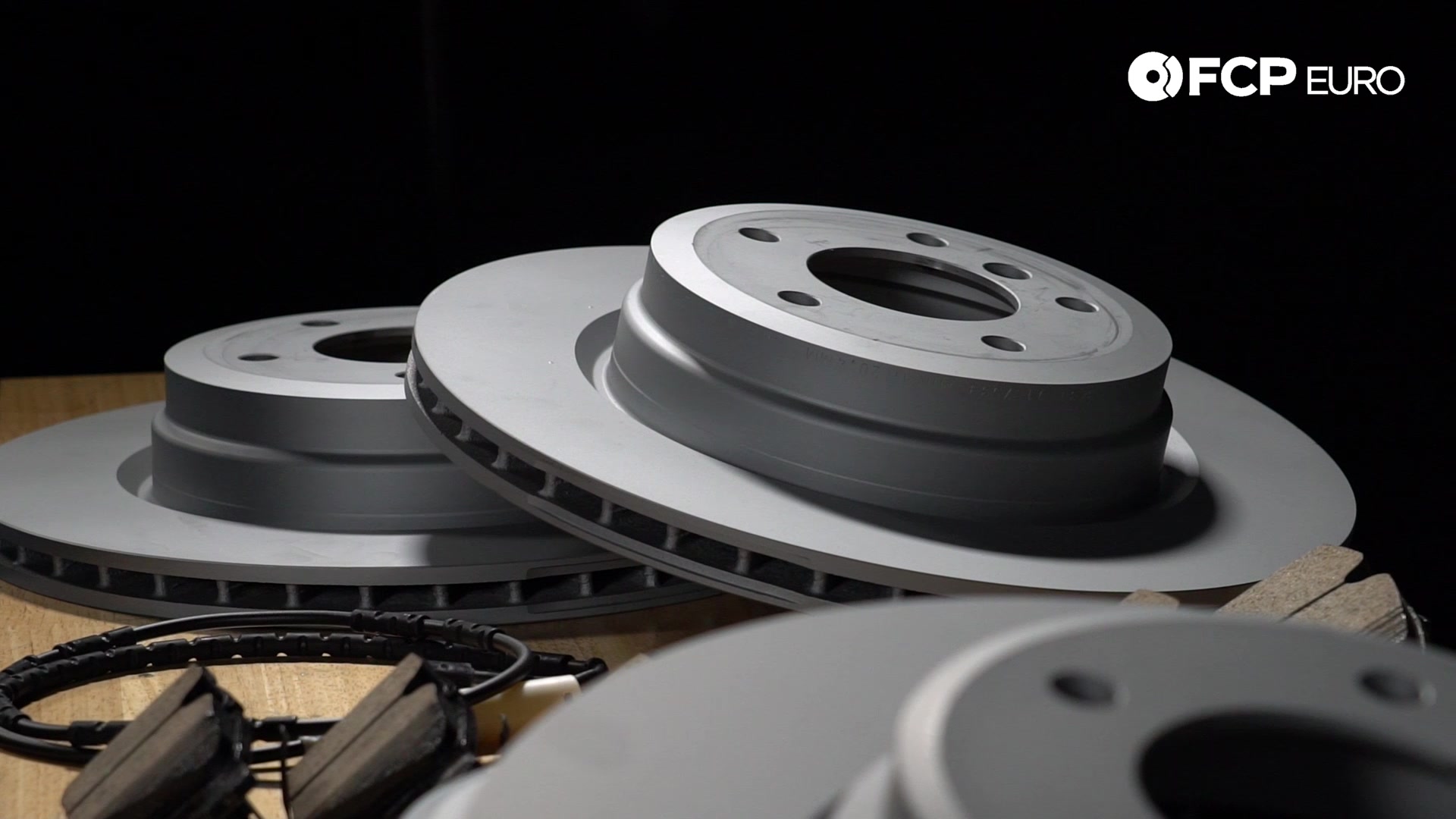 BMW E90 E91 E92 E93 335i ブレーキ 07-13 BMW E90 E91 E92 E93 335i 335xi Front Brake Caliper Set 57/30