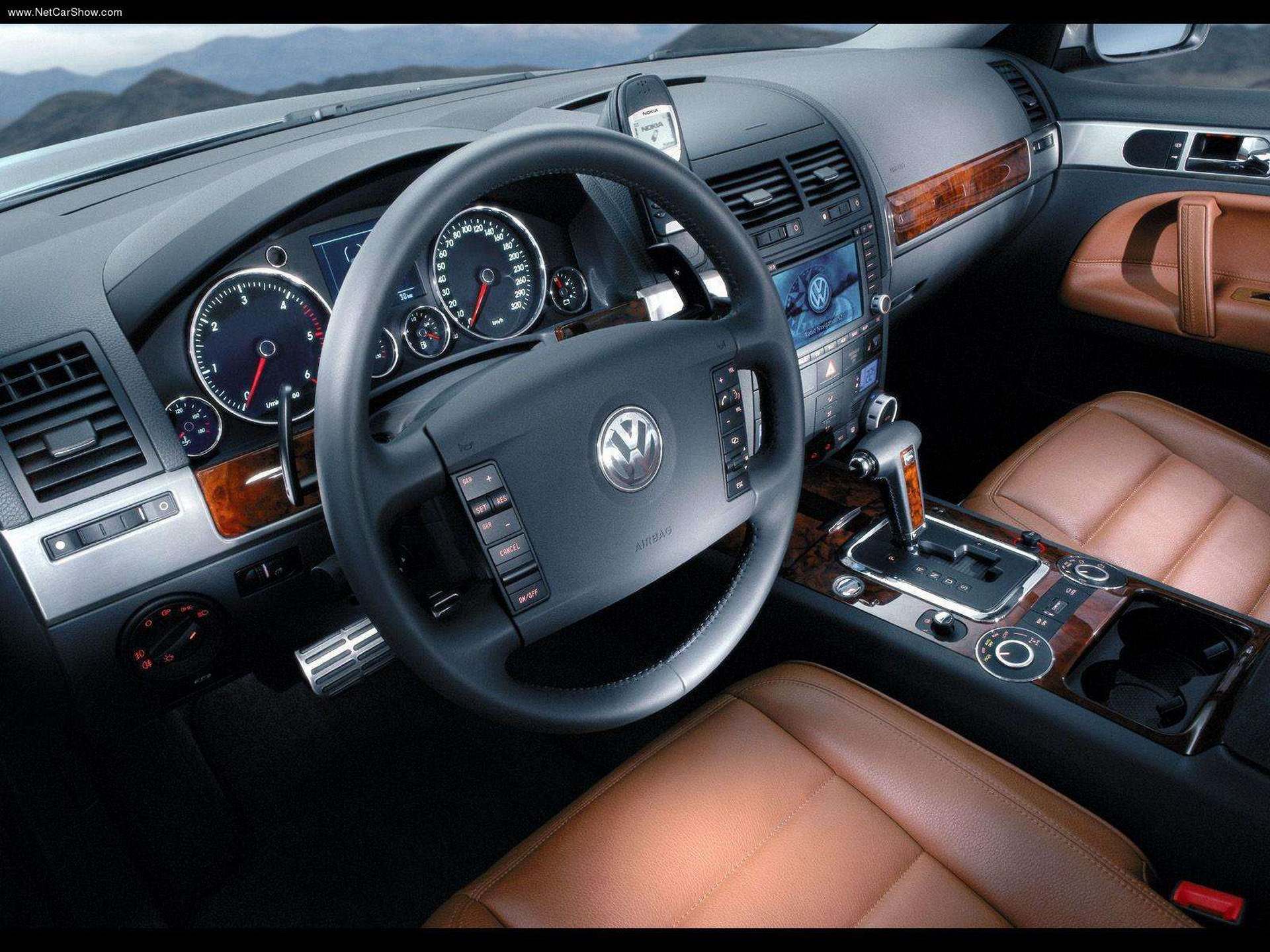 Volkswagen-Touareg-2003-Interior.jpg