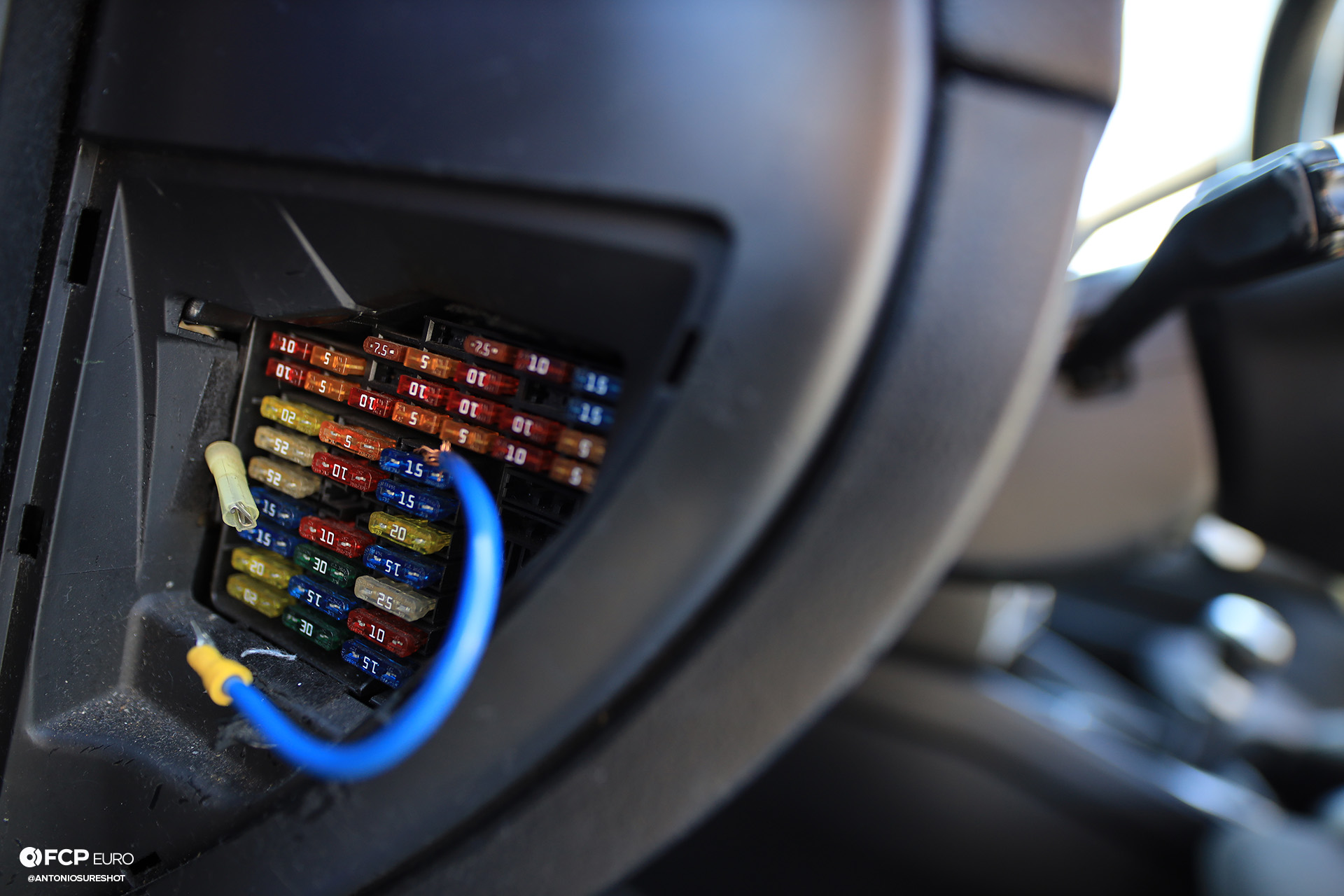 MK4 Volkswagen Golf R32 Deep Blue Pearl Air Ride Interior