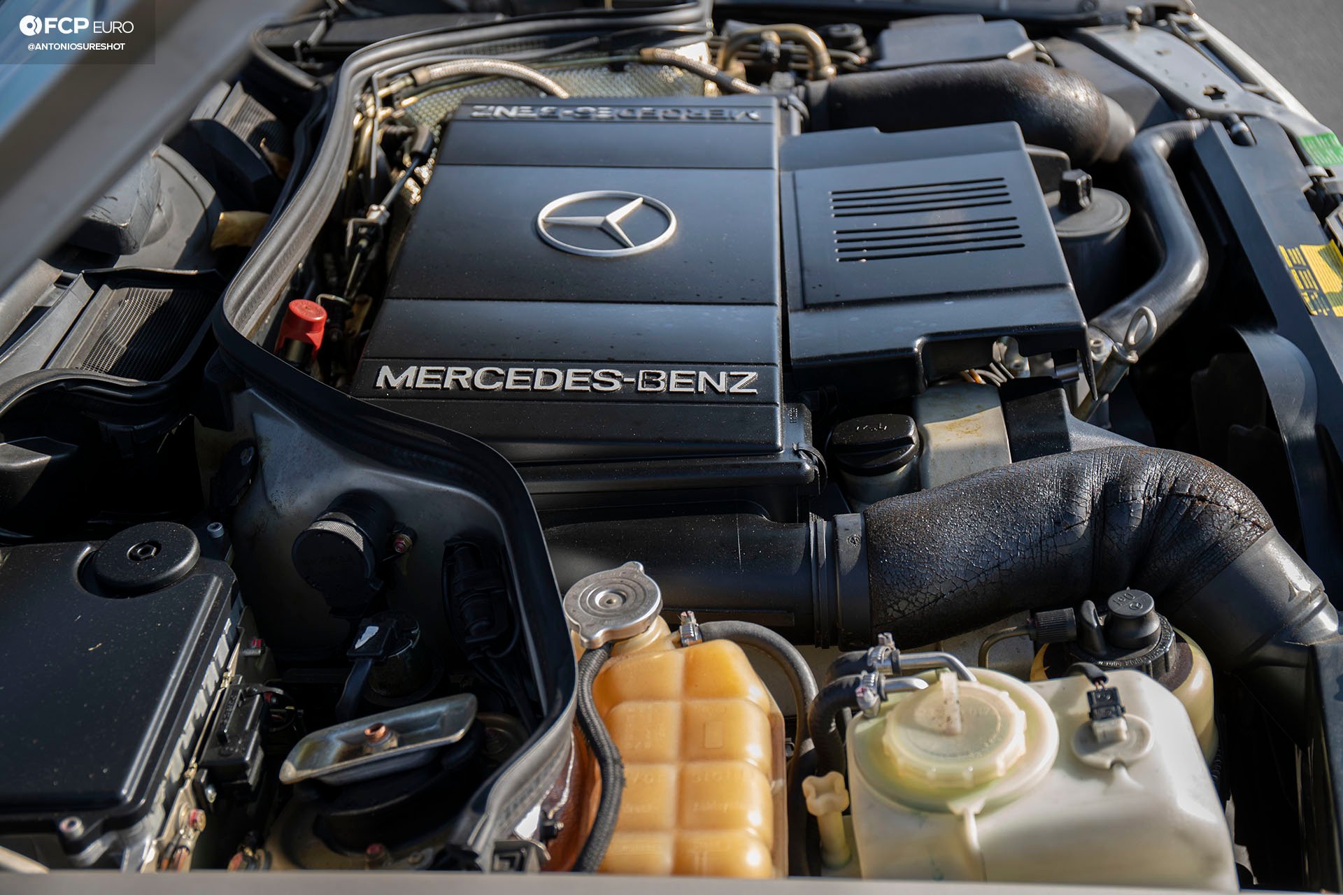 Mercedes Benz 500 E 5.0 V8 engine