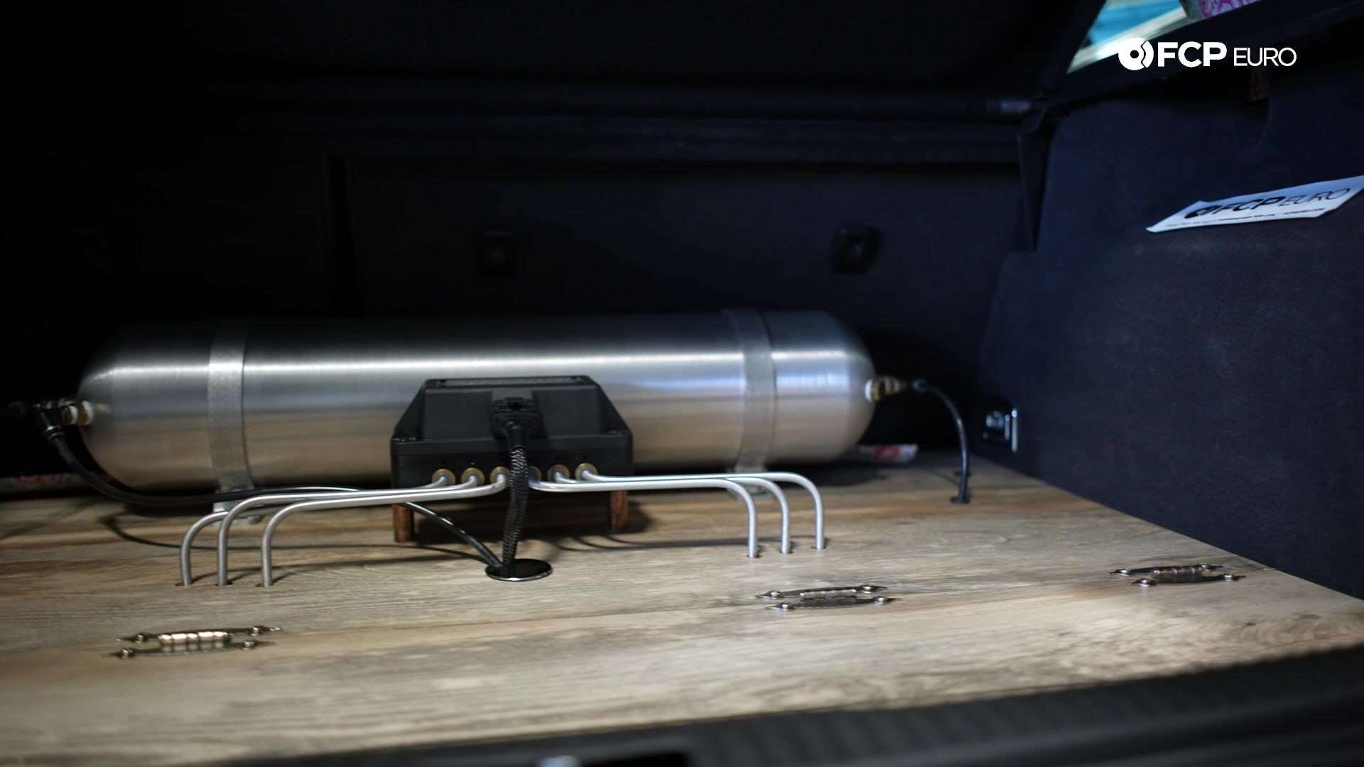Air Struts Explained aftermarket tank mounted in golf