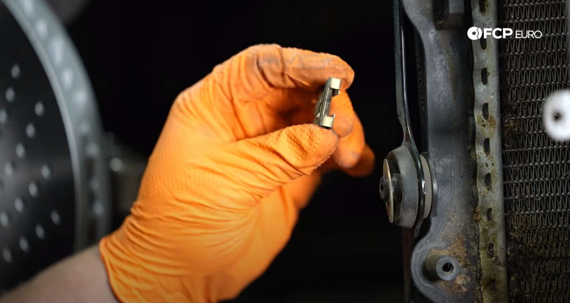 DIY Porsche 996 Radiator Replacement removed radiator bracket clips