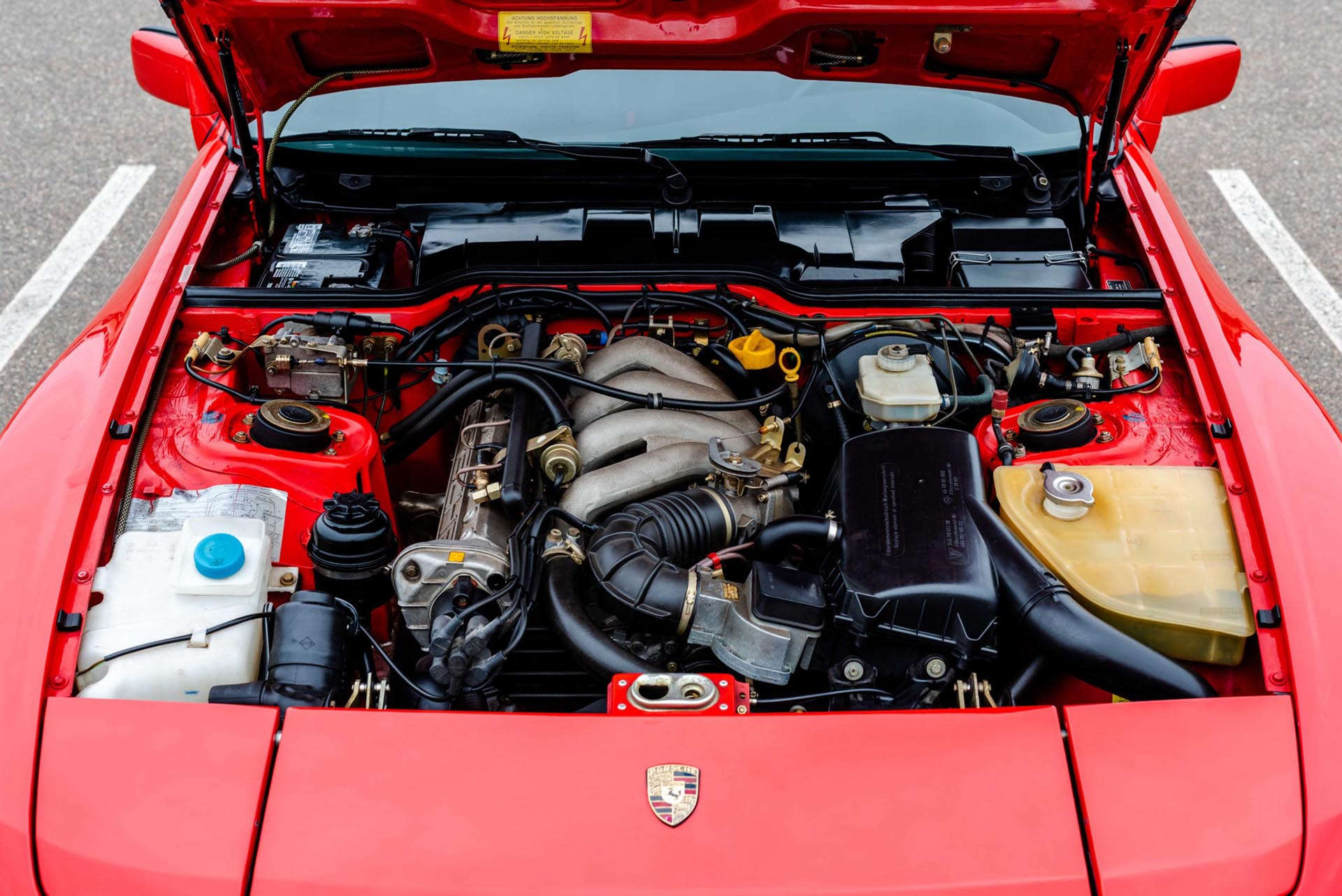 03_Porsche 944 engine
