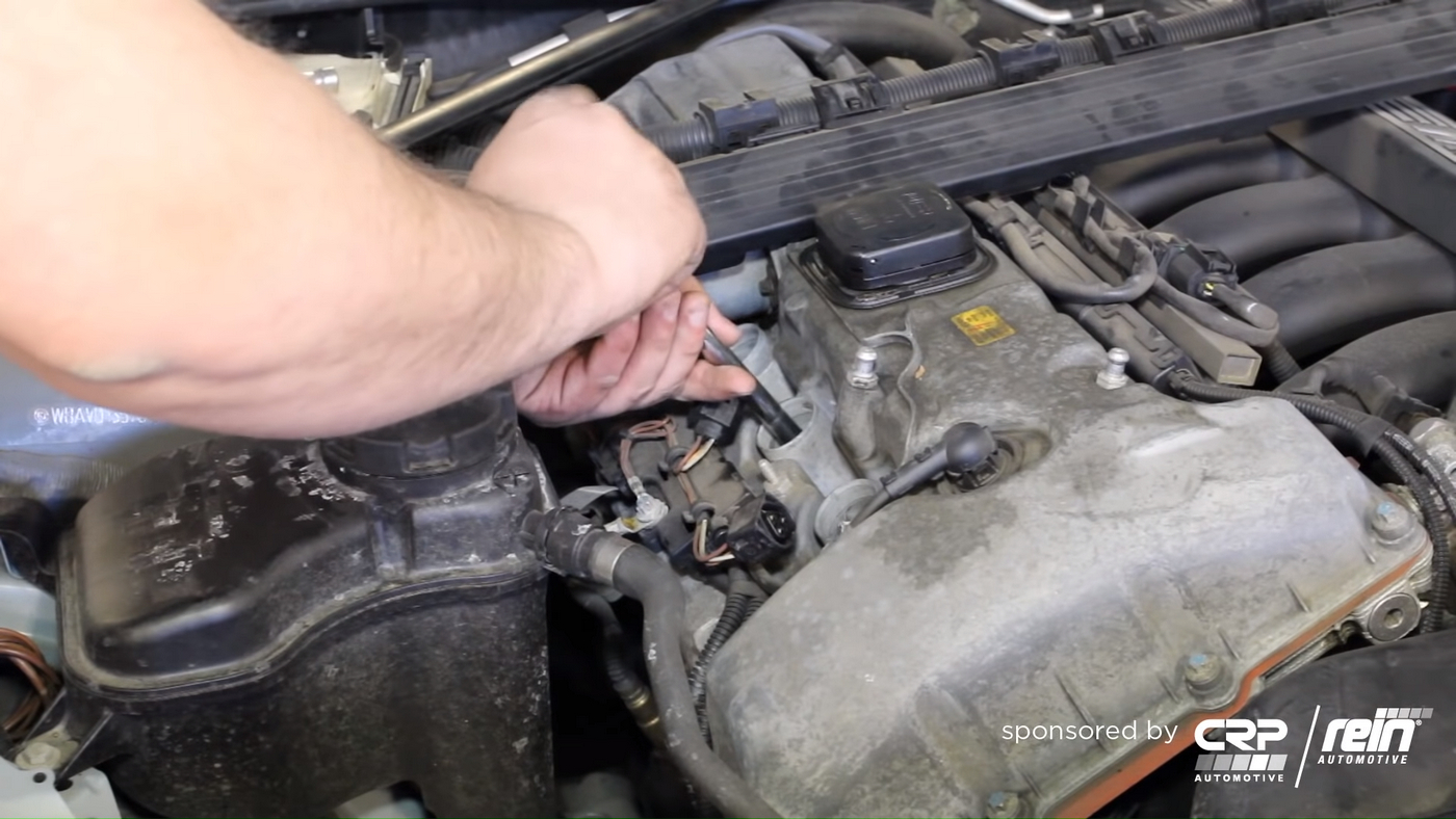 BMW E90 Plug Installation