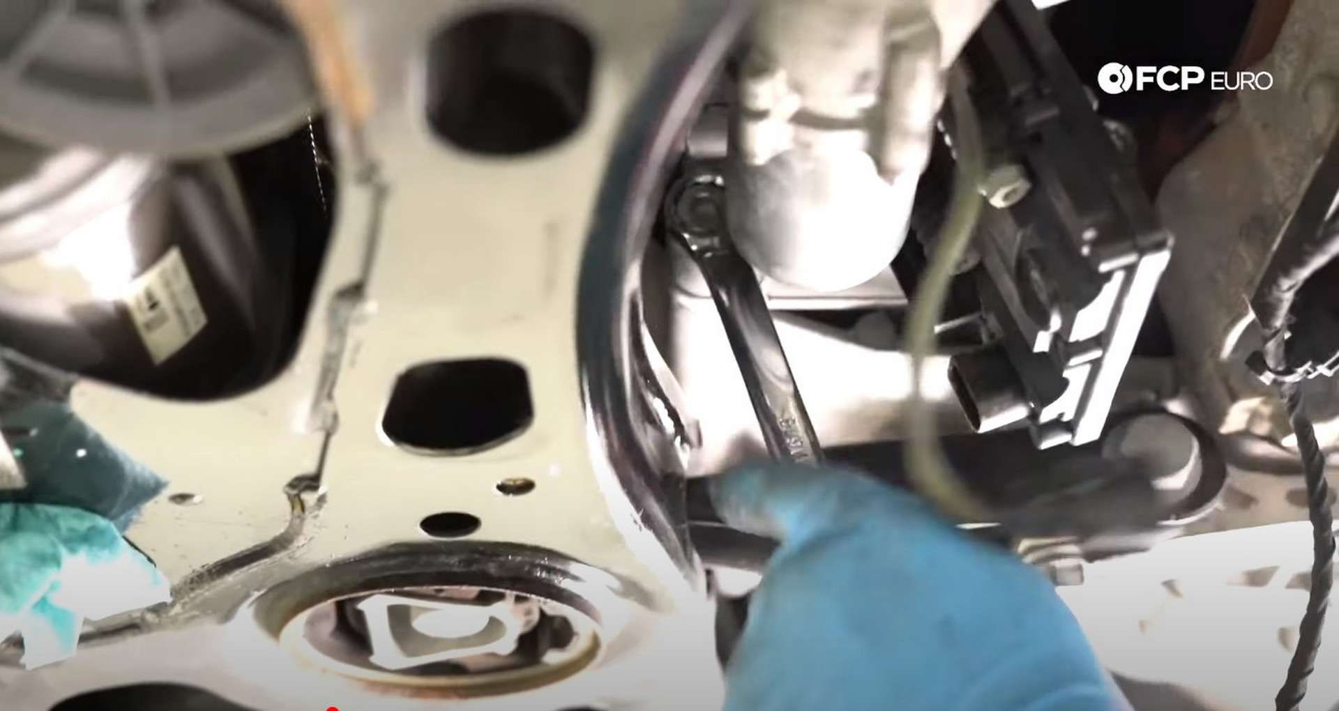 30-DIY_VW_GTI_Clutch-Job-Removing-LSD