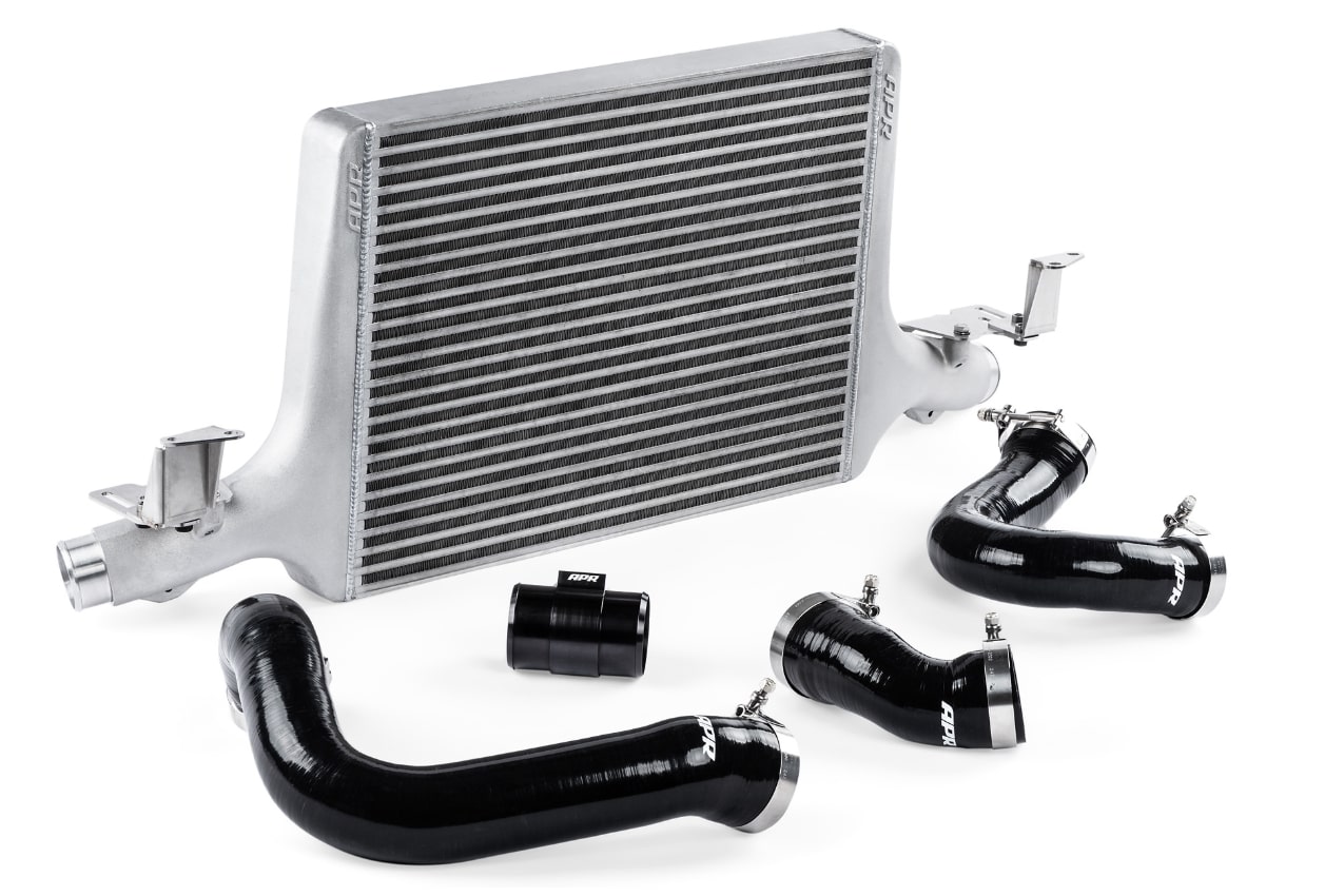 APR B9 S5 Intercooler.jpg