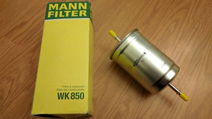 Replacing the Fuel Filter on a 2001 Volvo S60 T5
