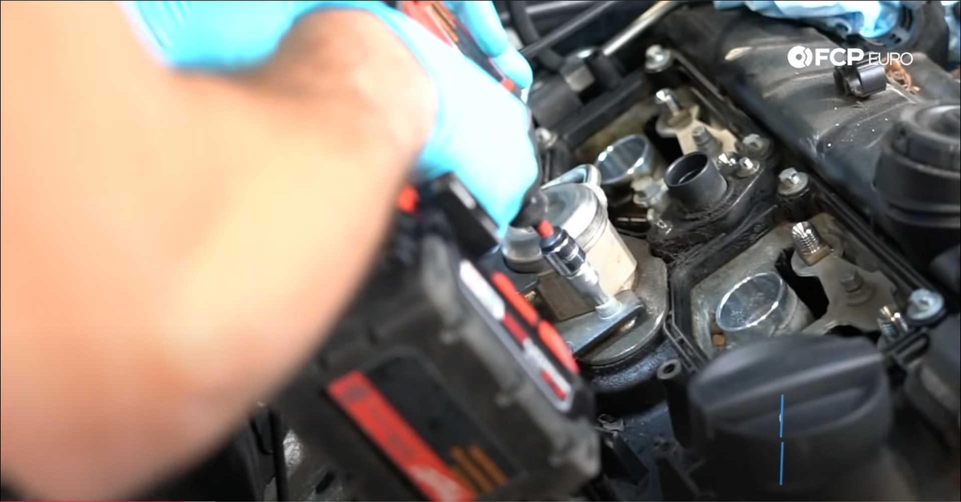 DIY BMW N20 Timing Chain removing the fuel delivery system