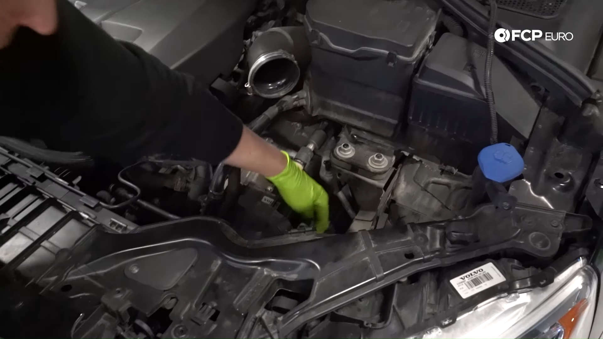 15-volvo-automatic-trans-service-reinstall-fill-plug