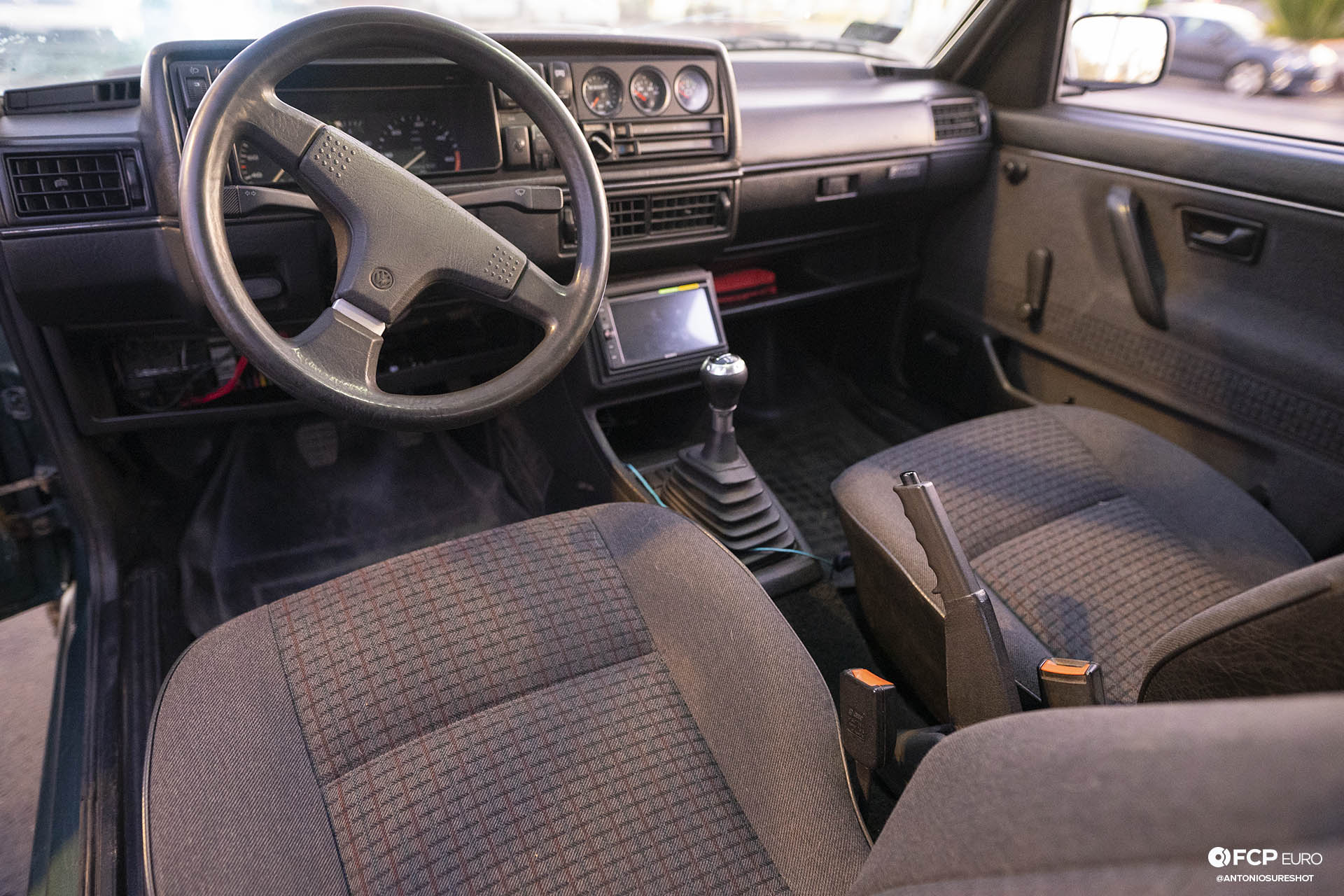 Turbo-Diesel VW Golf Country Interior
