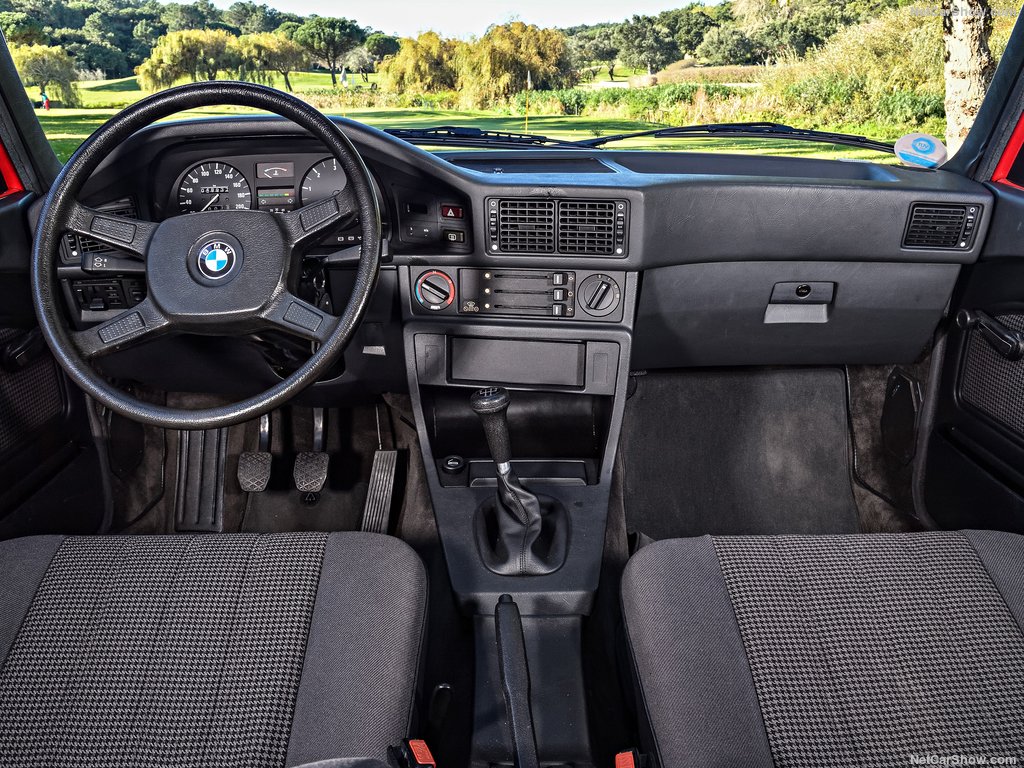 Affordable Vintage Models BMW E28 interior