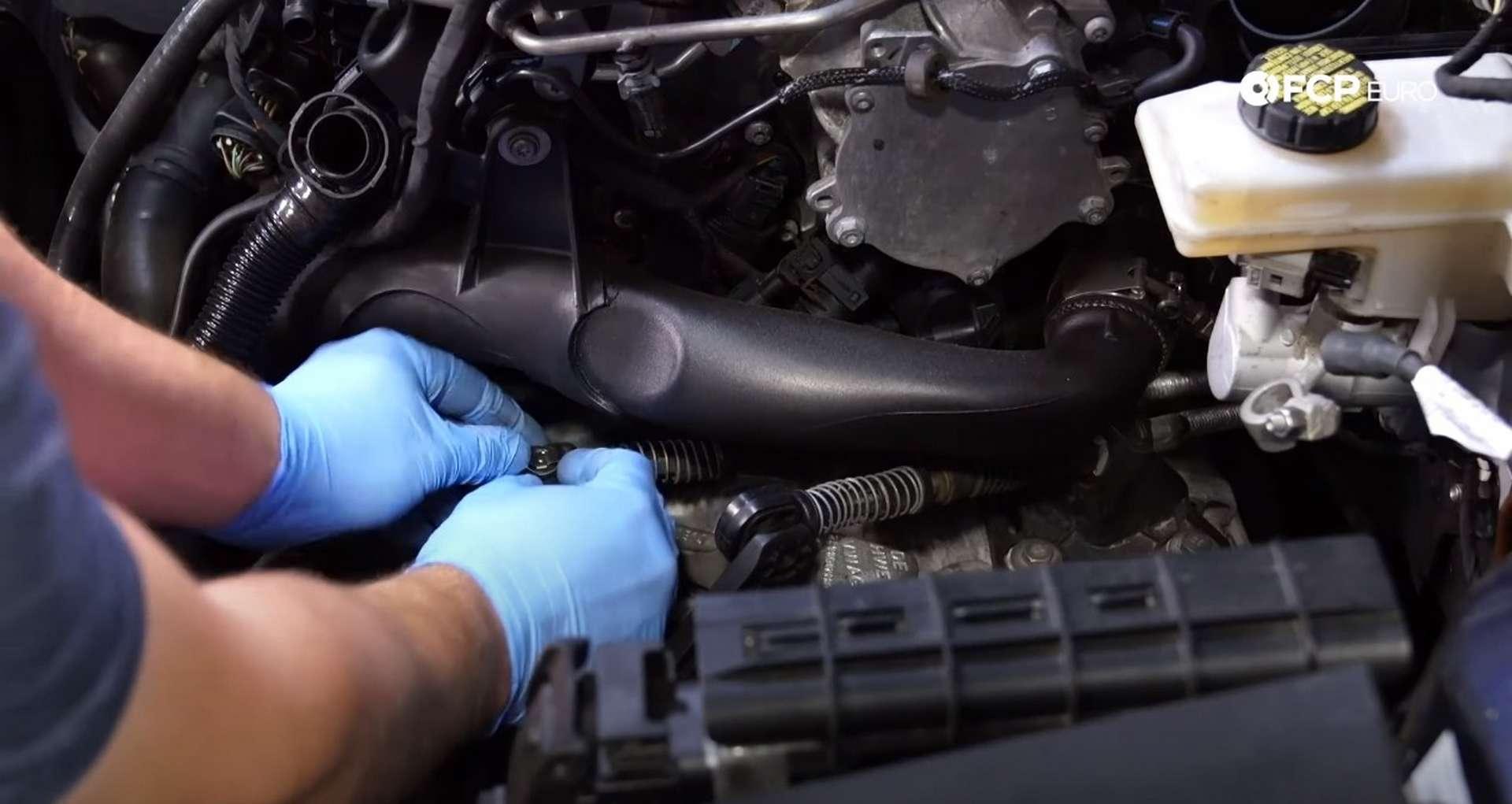 06-DIY_VW_GTI_Clutch-Job-Prepping-Topside-Transmission