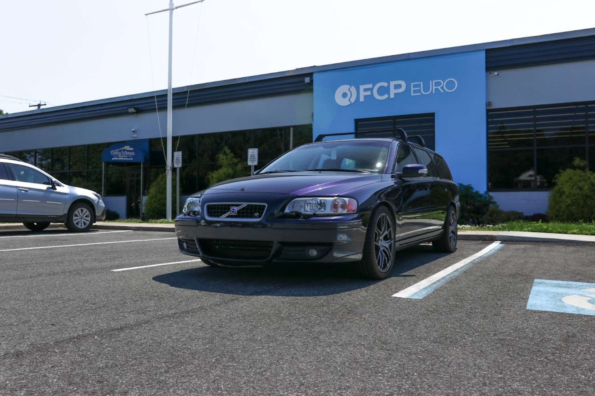 Listicle Best Dadmobiles Volvo V70R/S60R @ FCP Euro