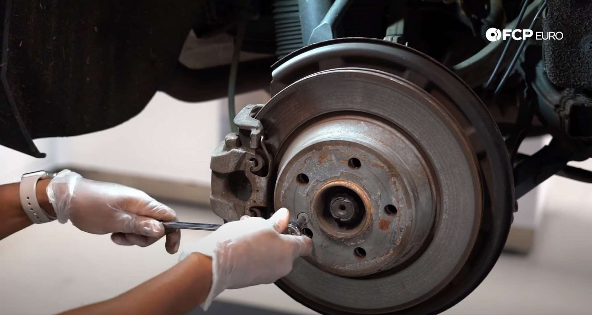 DIY Mercedes W211/212 Rear Brake Job removing the rotor set screw
