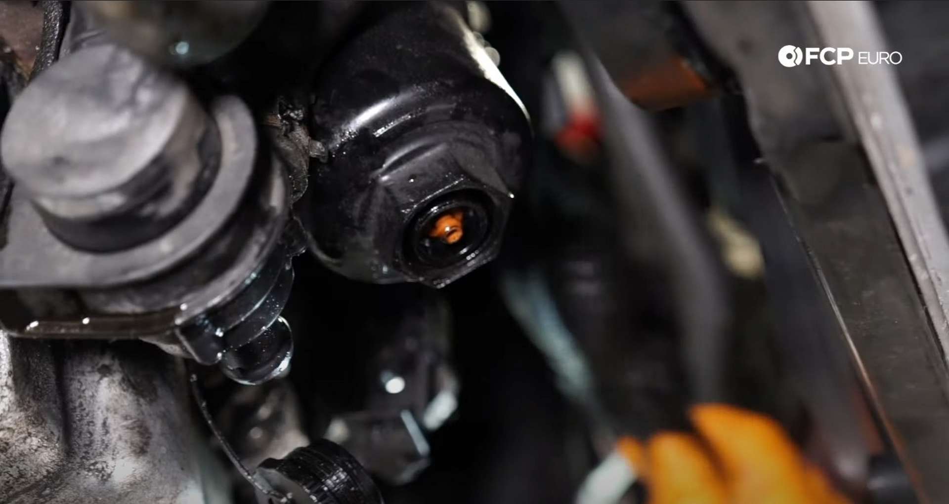 How To Replace A Mk5 Volkswagen GTI Oil Filter Housing (VW FSI EA113