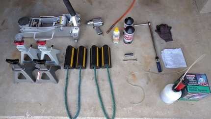 How to Change the Brake Fluid on a Saab 9-3