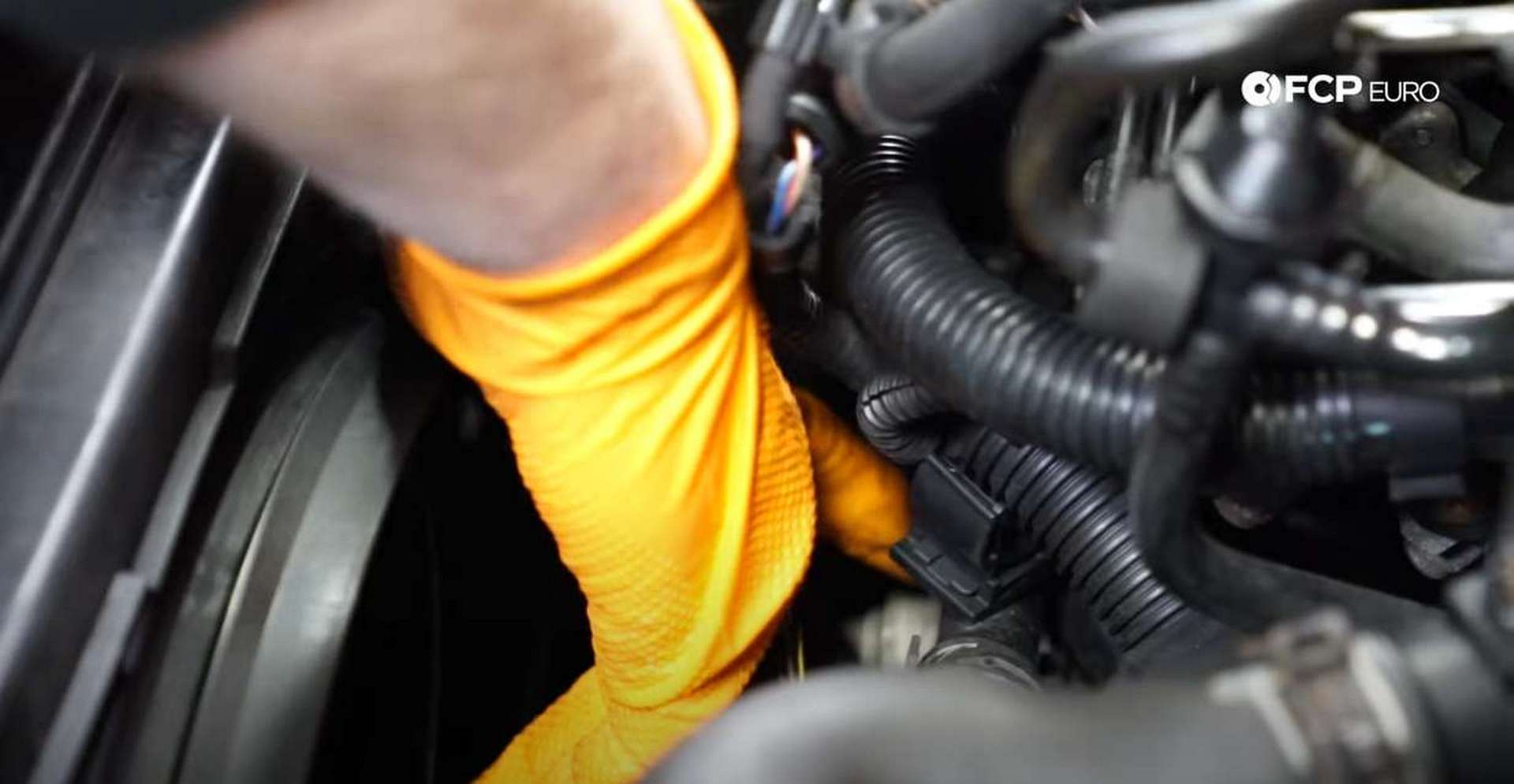 How To Replace A Mk5 Volkswagen GTI Oil Filter Housing (VW FSI EA113