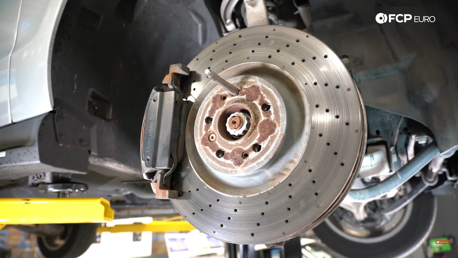 Mercedes_W166_Front_Brake_Assembly.jpg