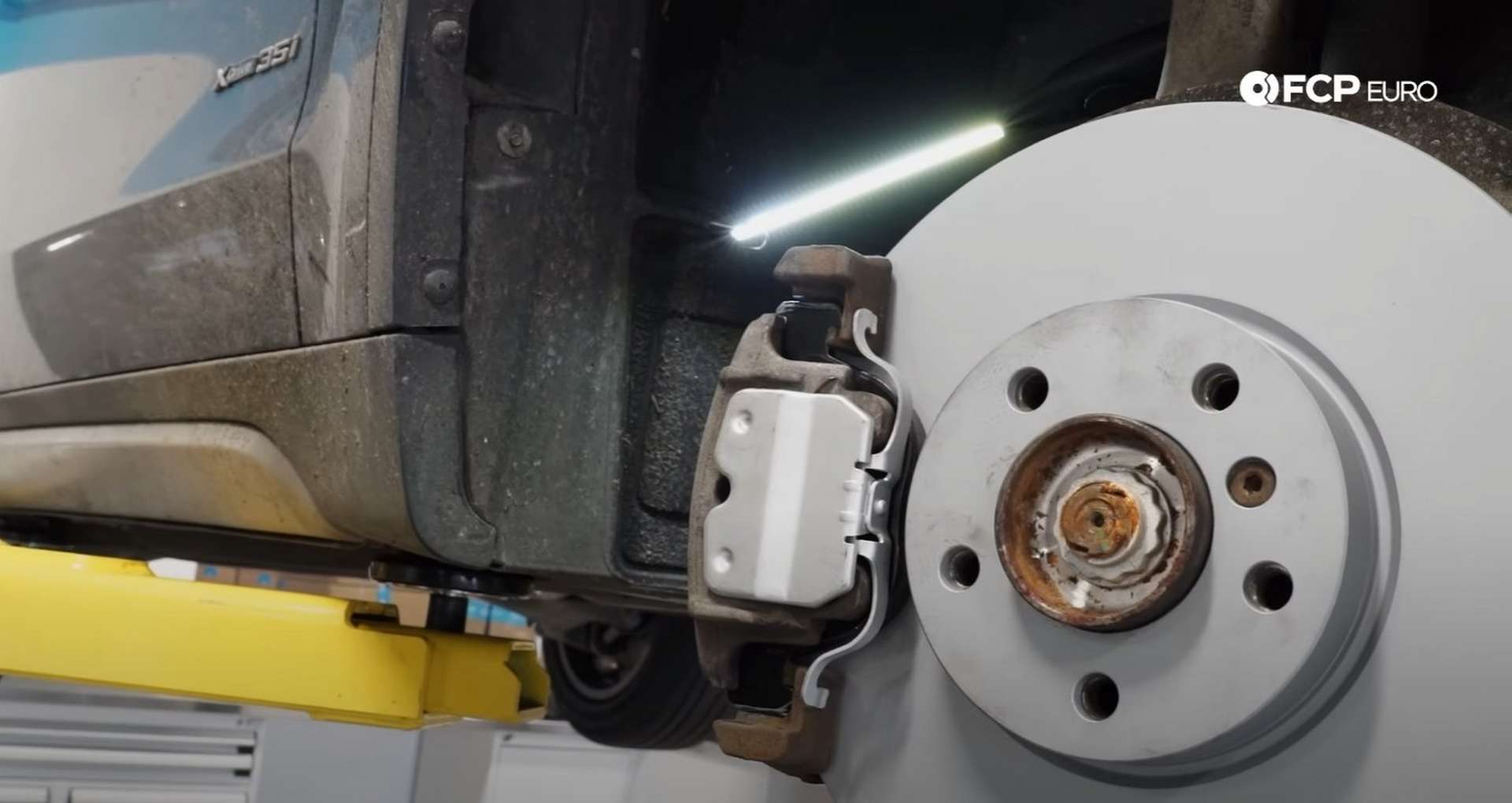 DIY BMW F15 X5 F16 X6 Brake Service new anti-rattle clip installed