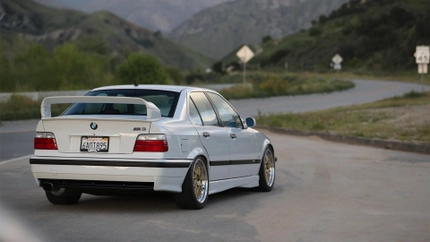 Welt-Built Machine - S54-Swapped BMW E36 M3 Sedan