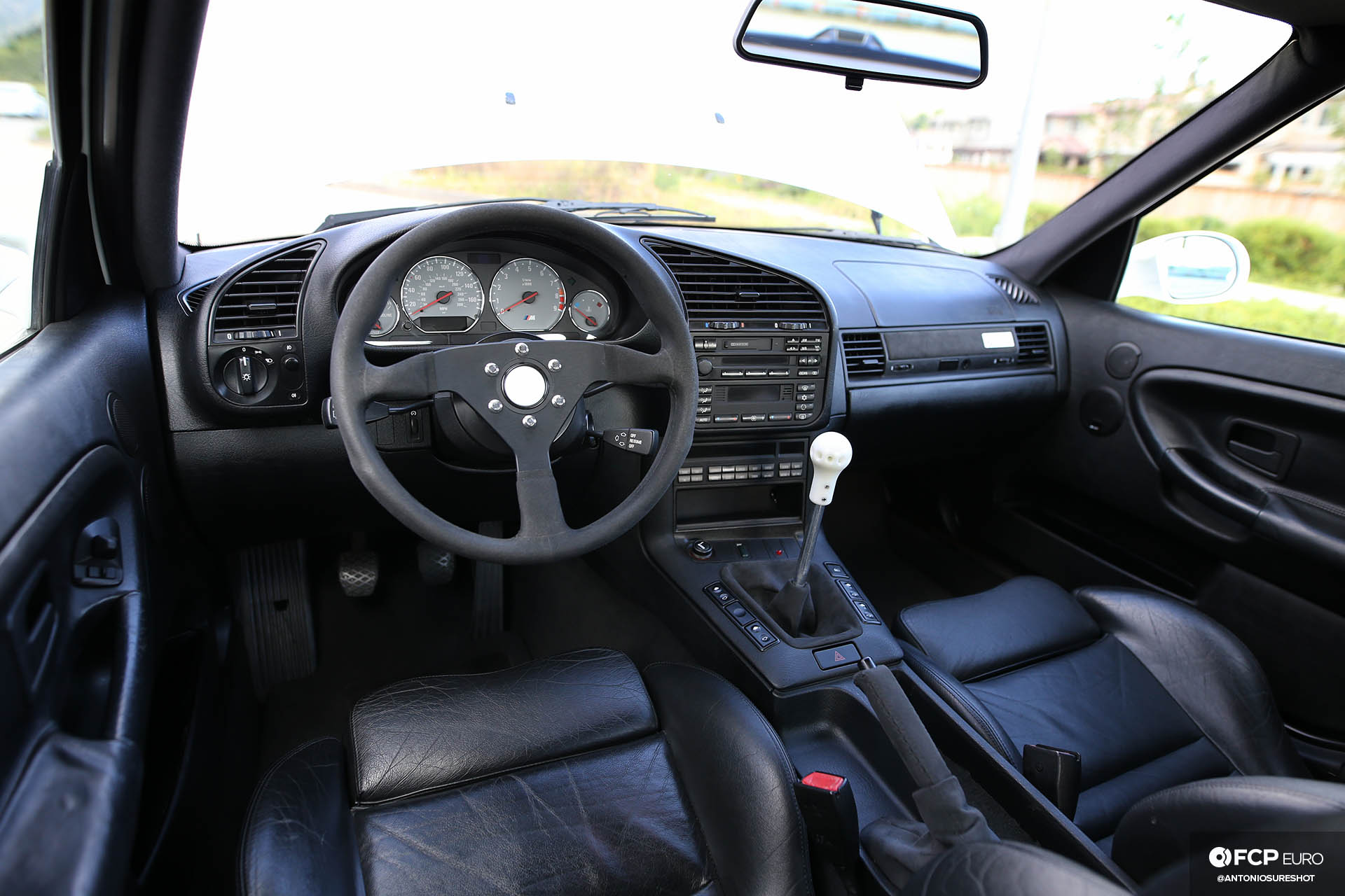 Garage Welt E36 BMW M3 4door sedan Momo AKG
