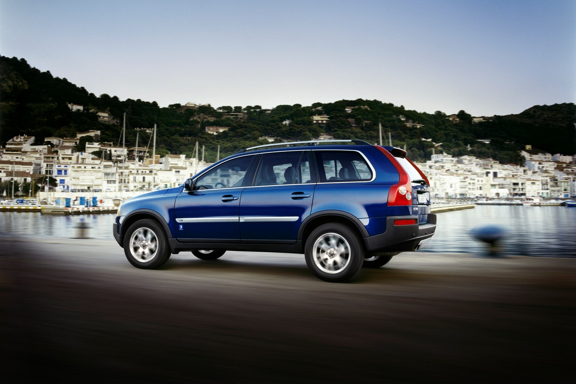 8981_Volvo_XC70.jpg