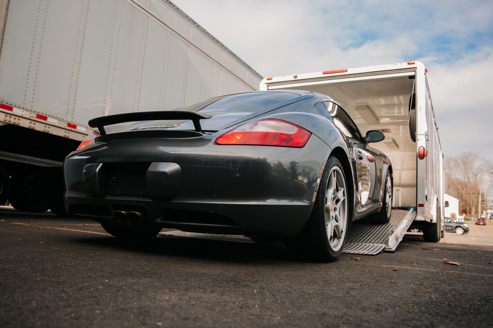 03.07.23_Cayman_PickUp_5Dmkiii_3107.jpg