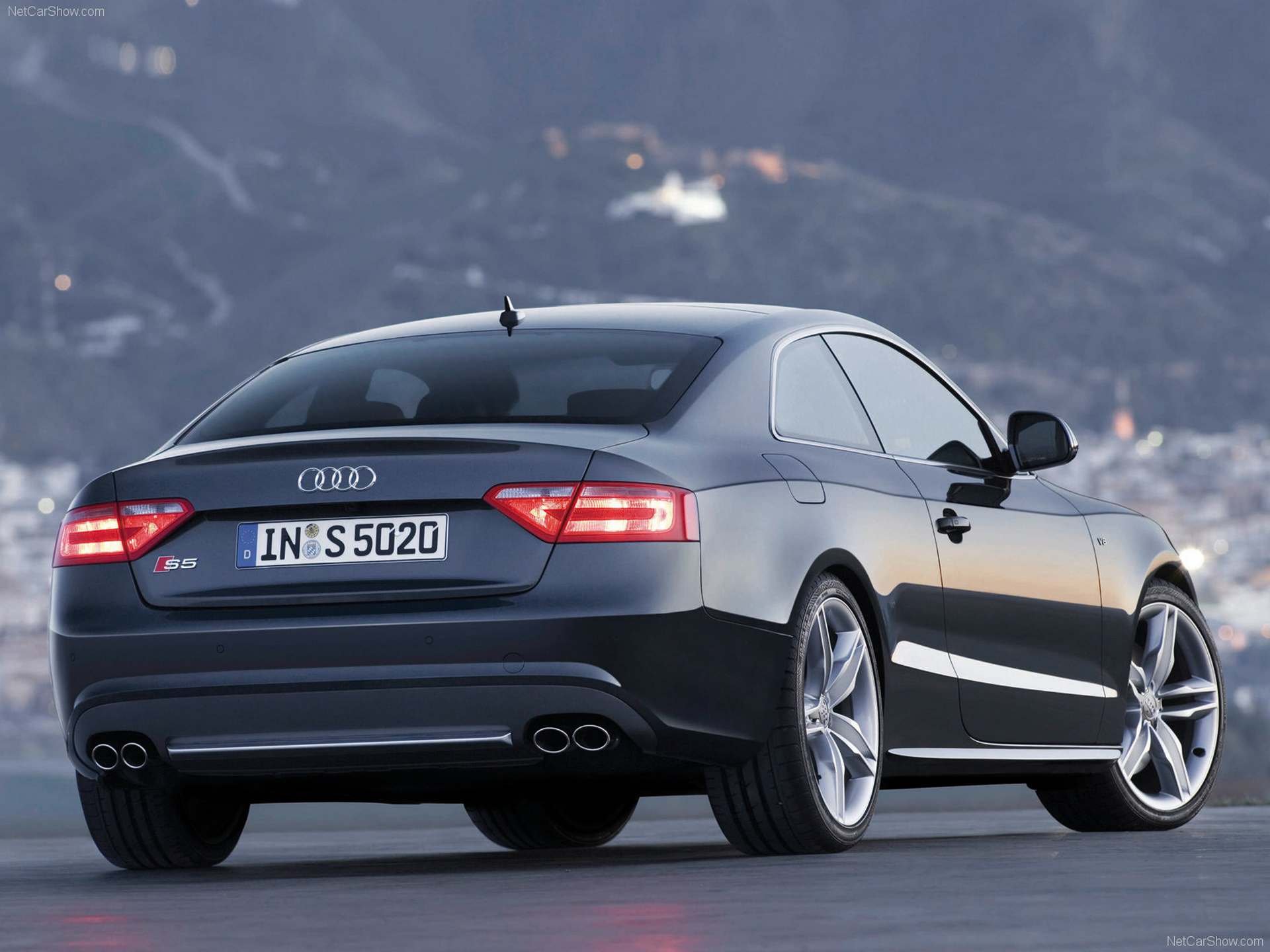 Audi-S5-2008-HD-a4c14e2a1bd9757d57c48ddfa31431f52c13b091b.jpg