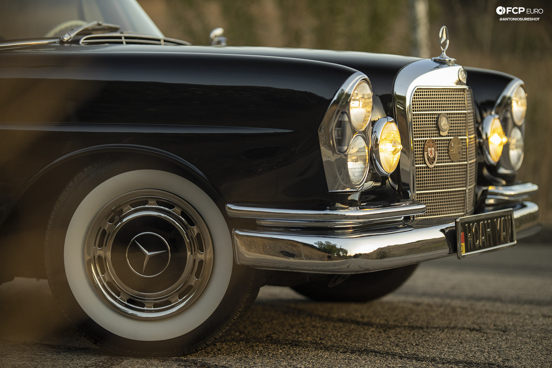 Mercedes Benz 220S Heckflosse Fintail W111 Belinda Benzo EOSR1849