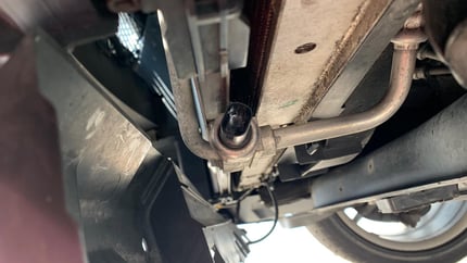 How To Replace A Mercedes-Benz A/C Pressure Switch - W204, W207, W212 (Mercedes B107A15, P244A00)