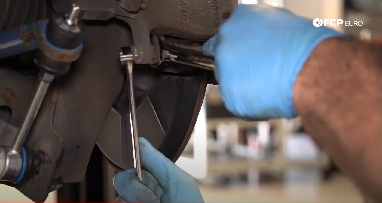 DIY P3 Volvo Rear Brakes removing the caliper bolts