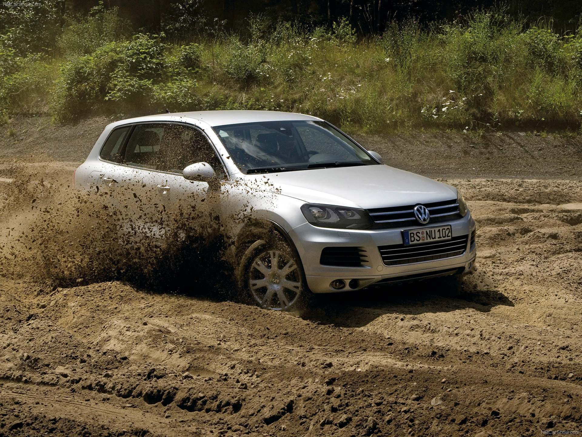 Volkswagen-Touareg-2011-HD.jpg