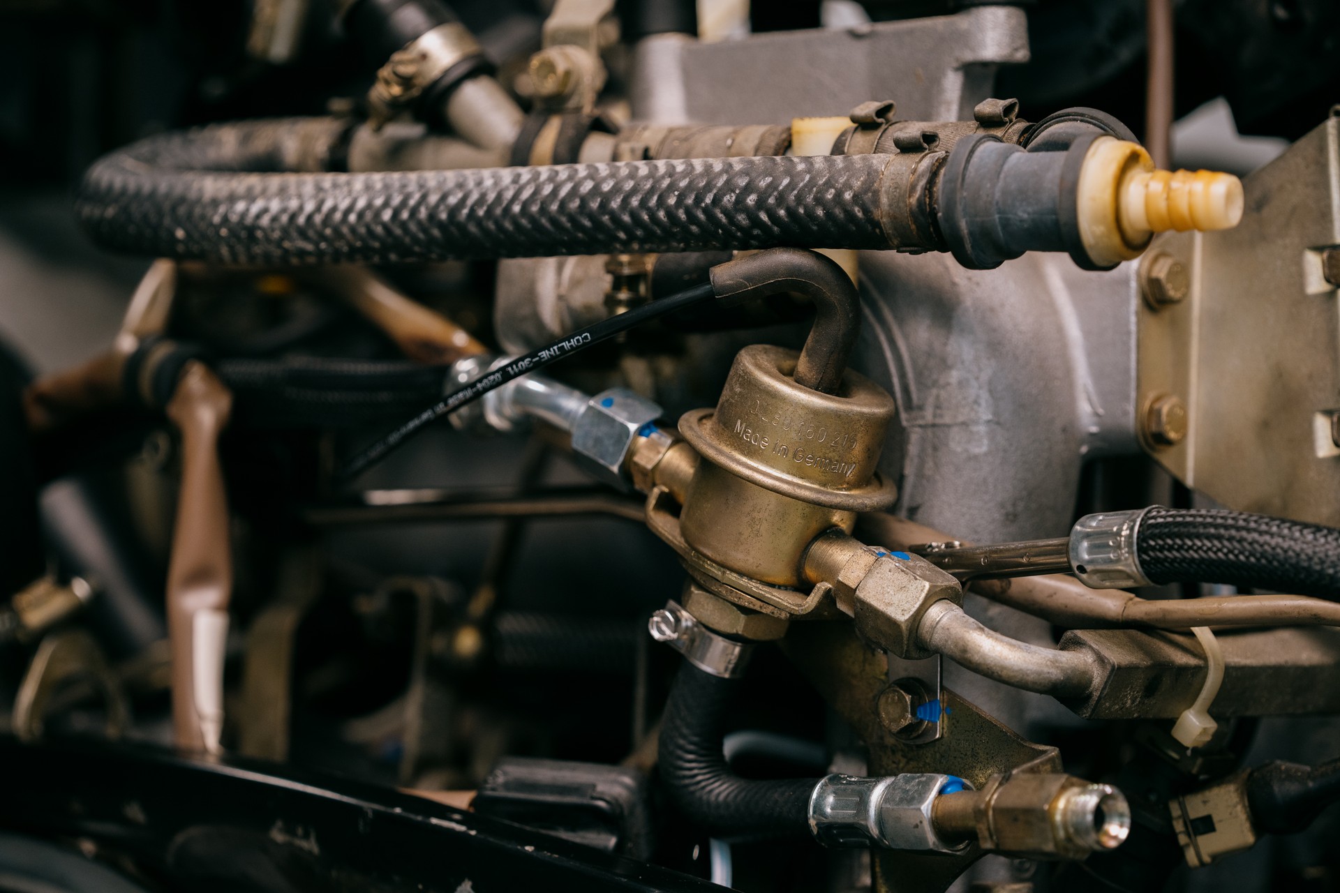 Fuel-Pump-Regualtor-3.2-Carrera.jpg