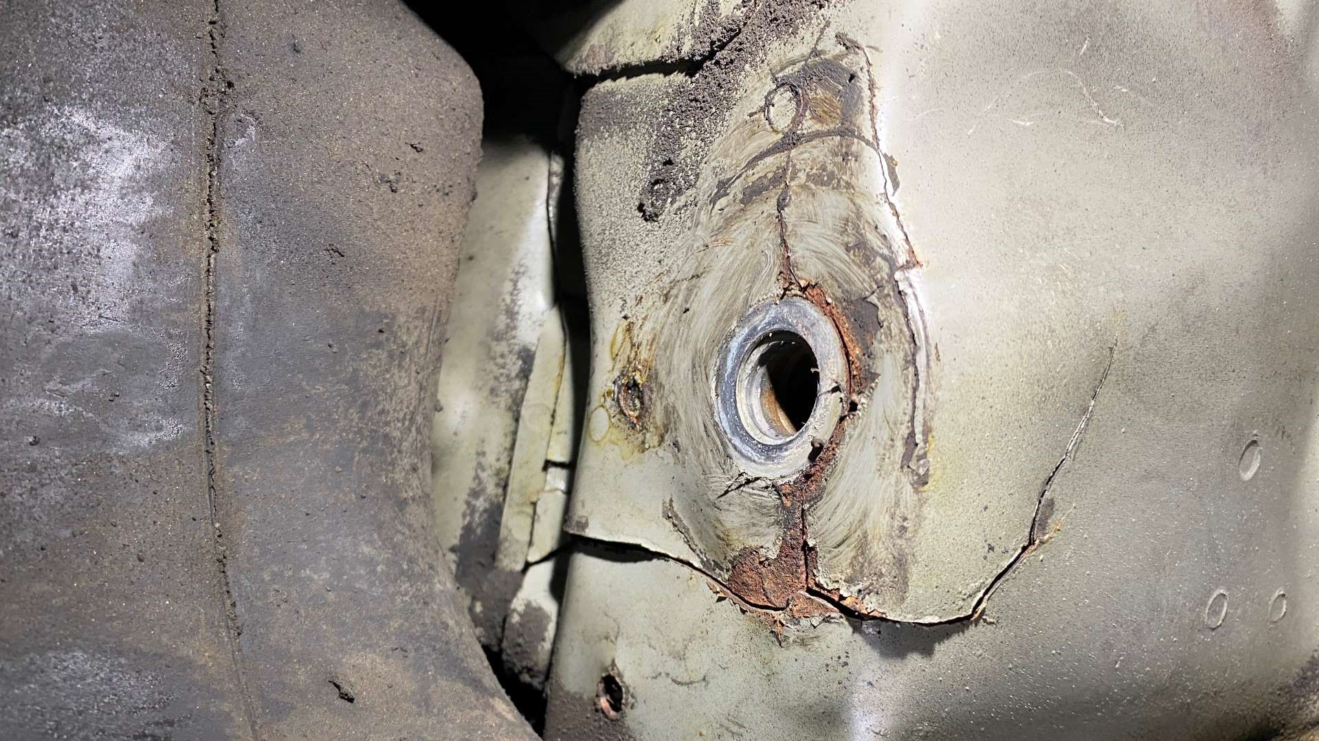 FCP_EURO_BMW_M3_E36_VS_E46_Chassis_Cracking