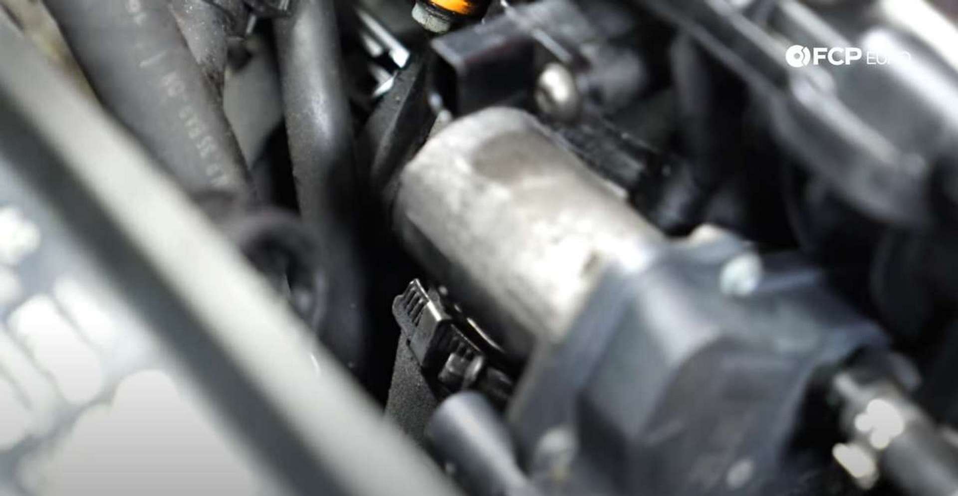 How To Replace A Mk5 Volkswagen GTI Oil Filter Housing (VW FSI EA113