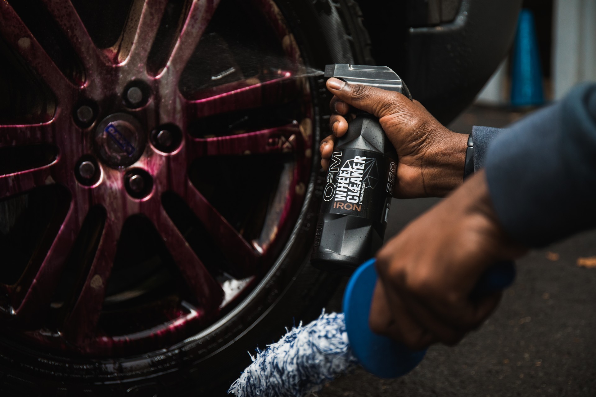 Gyeon-Wheel-Cleaner-Q2M.jpg