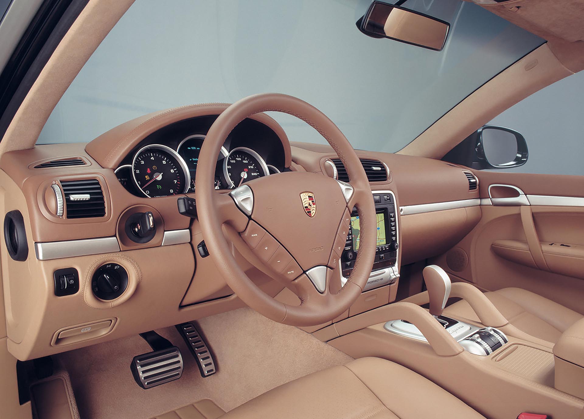 02_955 Porsche Cayenne S interior
