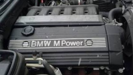 BMW M3 S52B32 Rear Valve Cover Leak Repair
