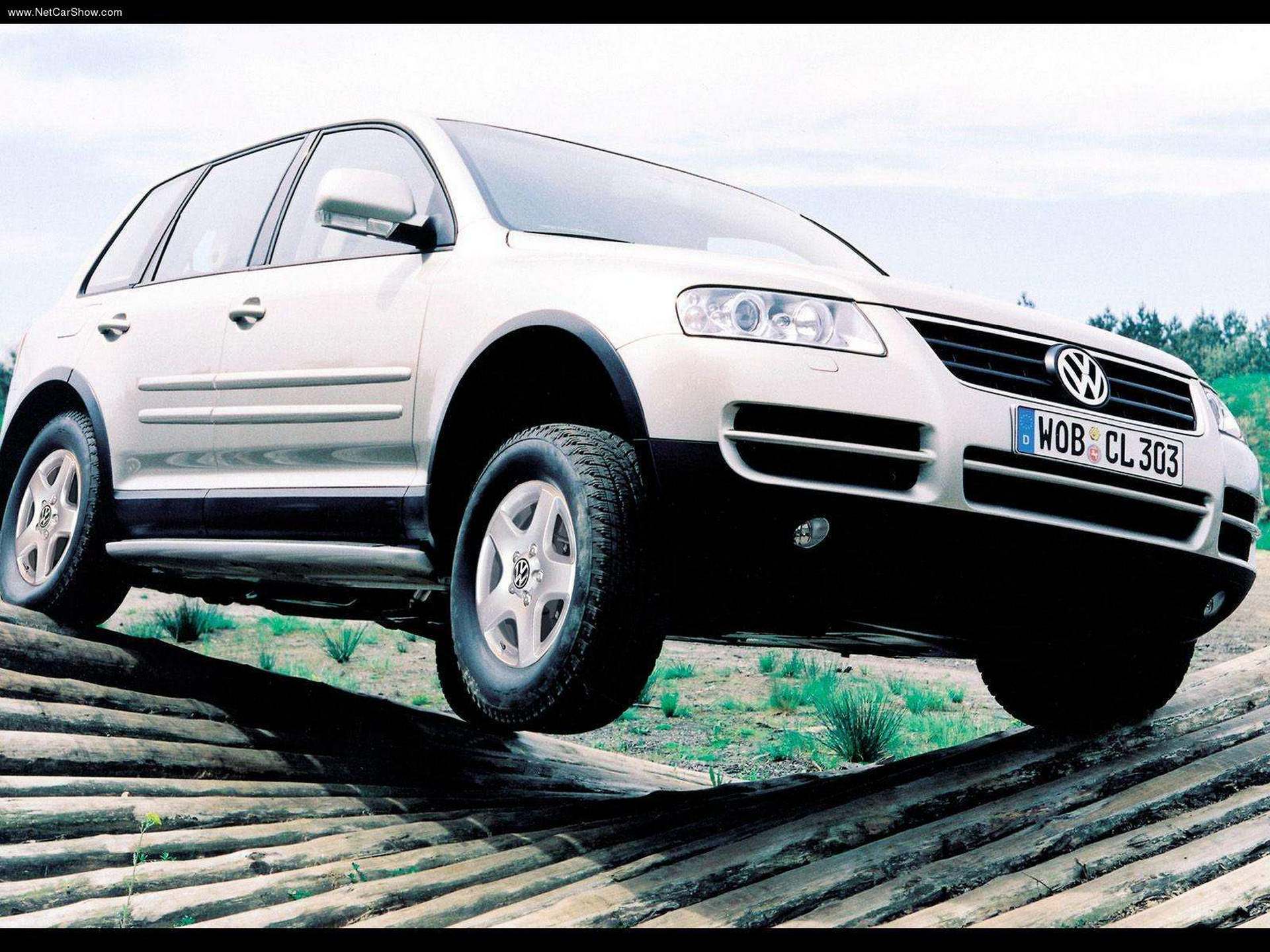 Volkswagen-Touareg-2003-HD-Front-Flex.jpg