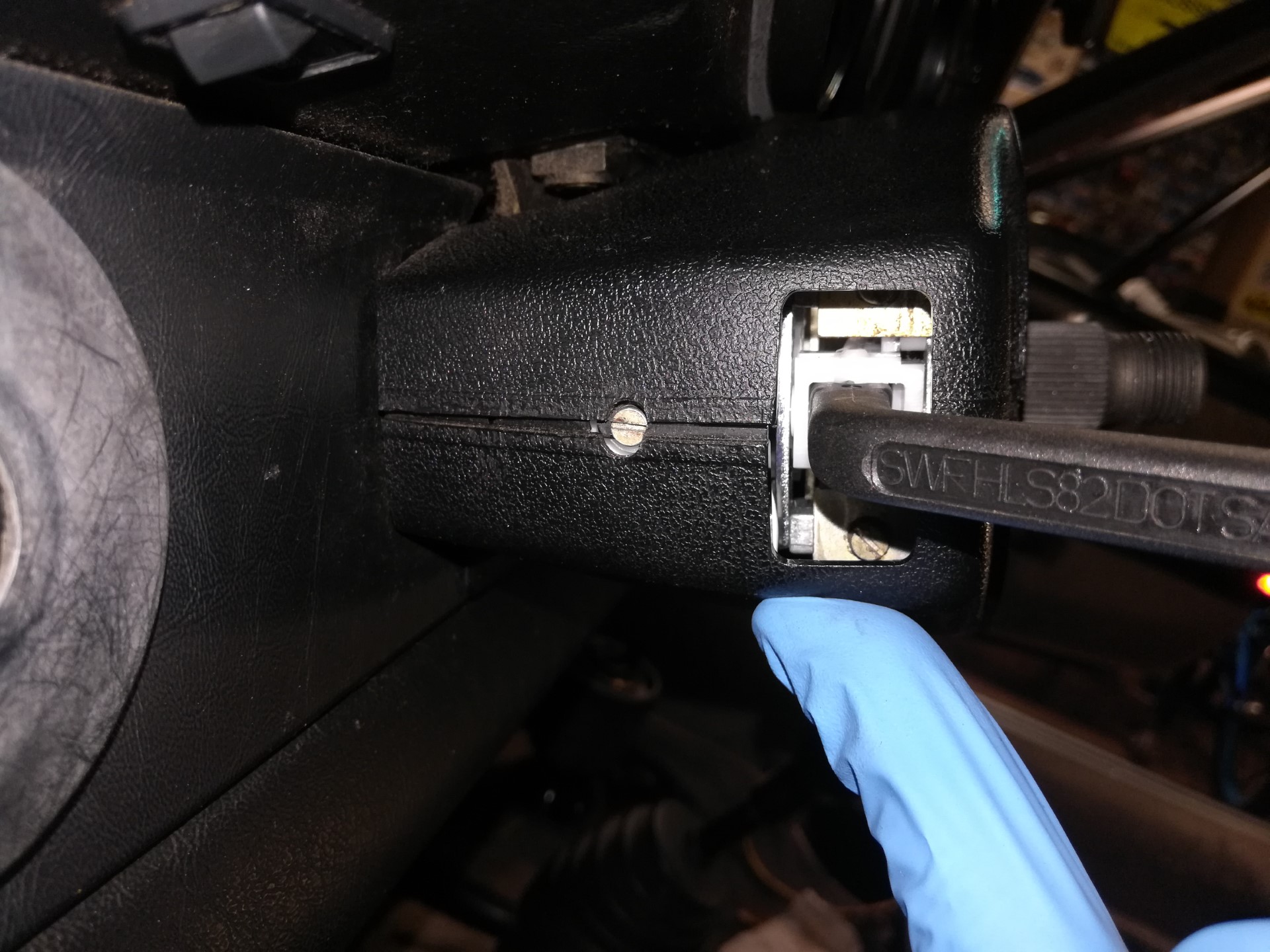 Air-cooled Porsche 911 Turn Signal Switch Installation
